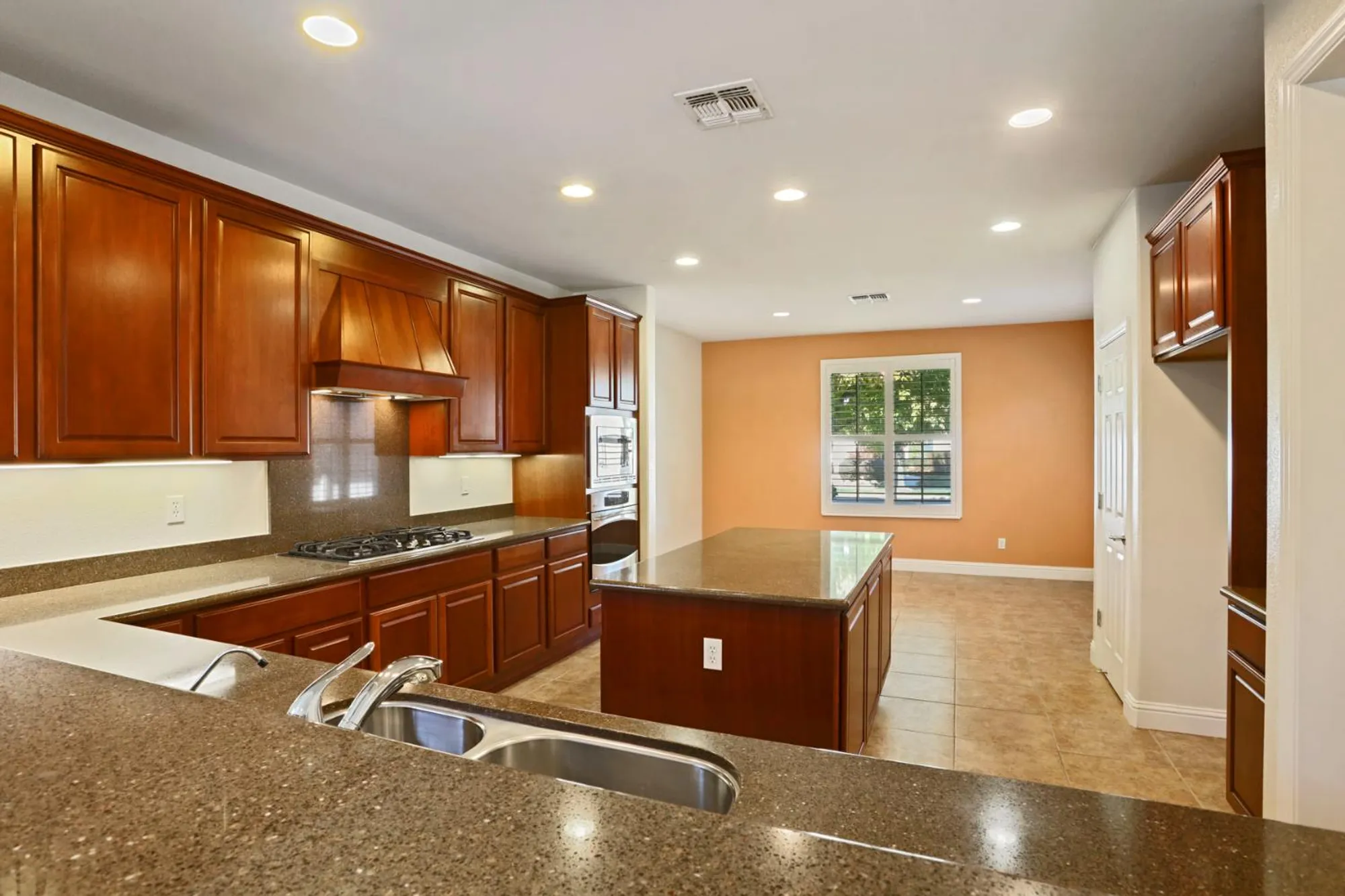 Property Slideshow image 17 of 38 | 2224 bellchase dr, Manteca, CA, 95336
