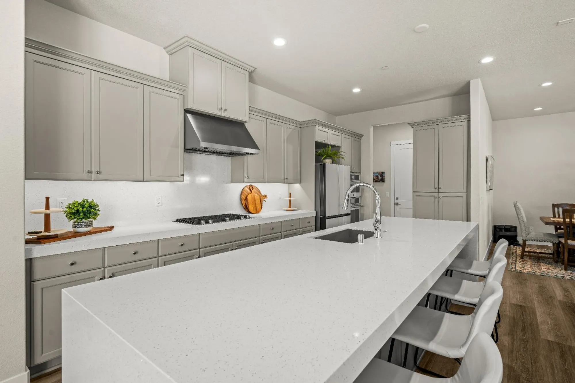Property Slideshow image 12 of 56 | 3524 deer park dr, Folsom, CA, 95630