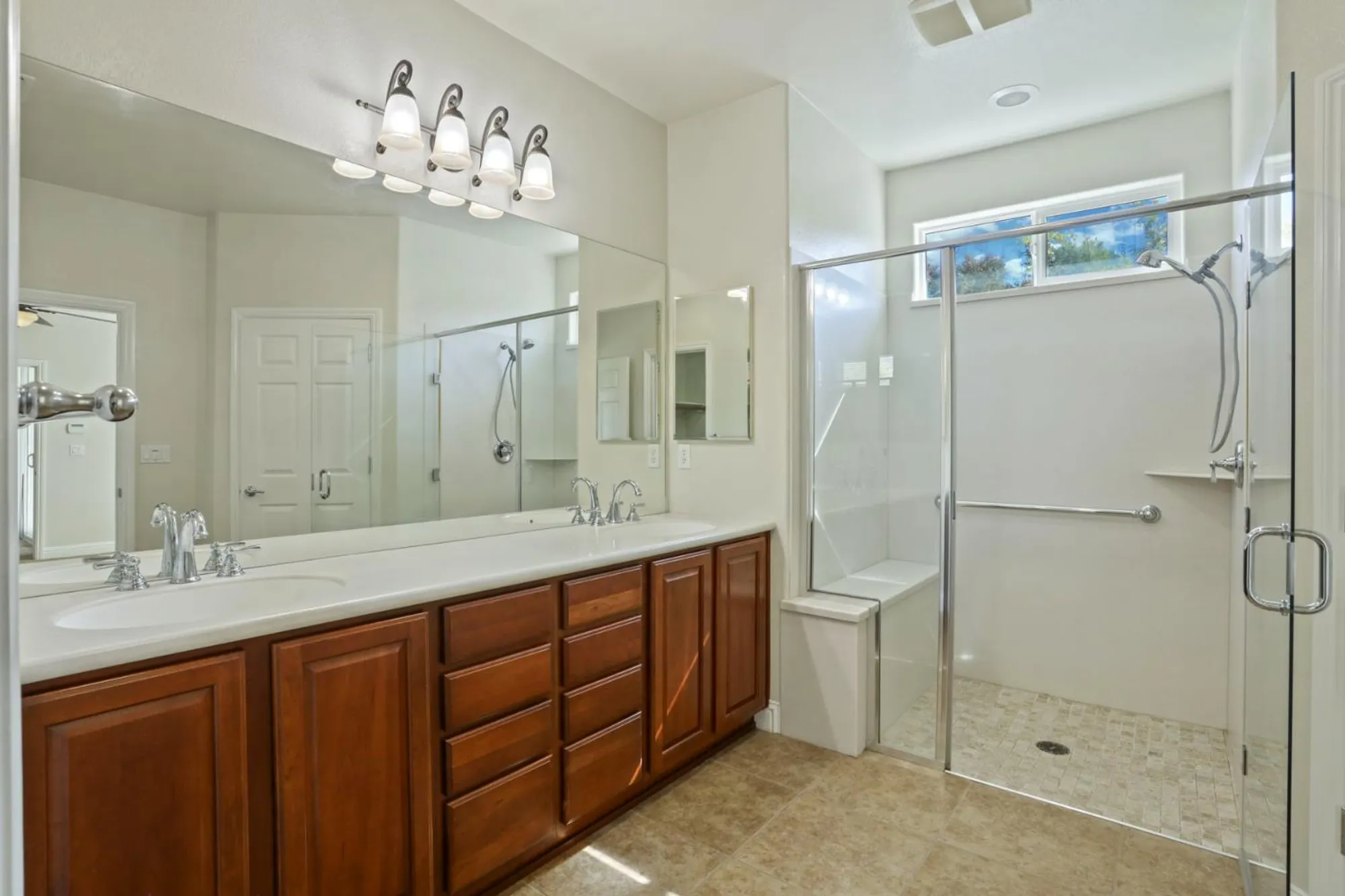 Property Slideshow image 31 of 38 | 2224 bellchase dr, Manteca, CA, 95336
