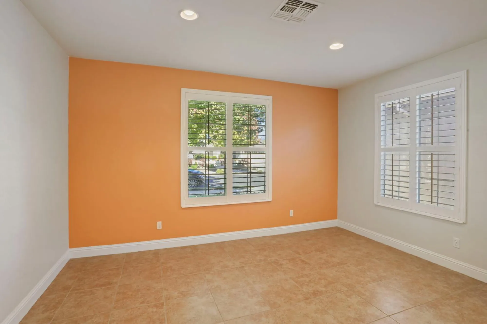 Property Slideshow image 12 of 38 | 2224 bellchase dr, Manteca, CA, 95336