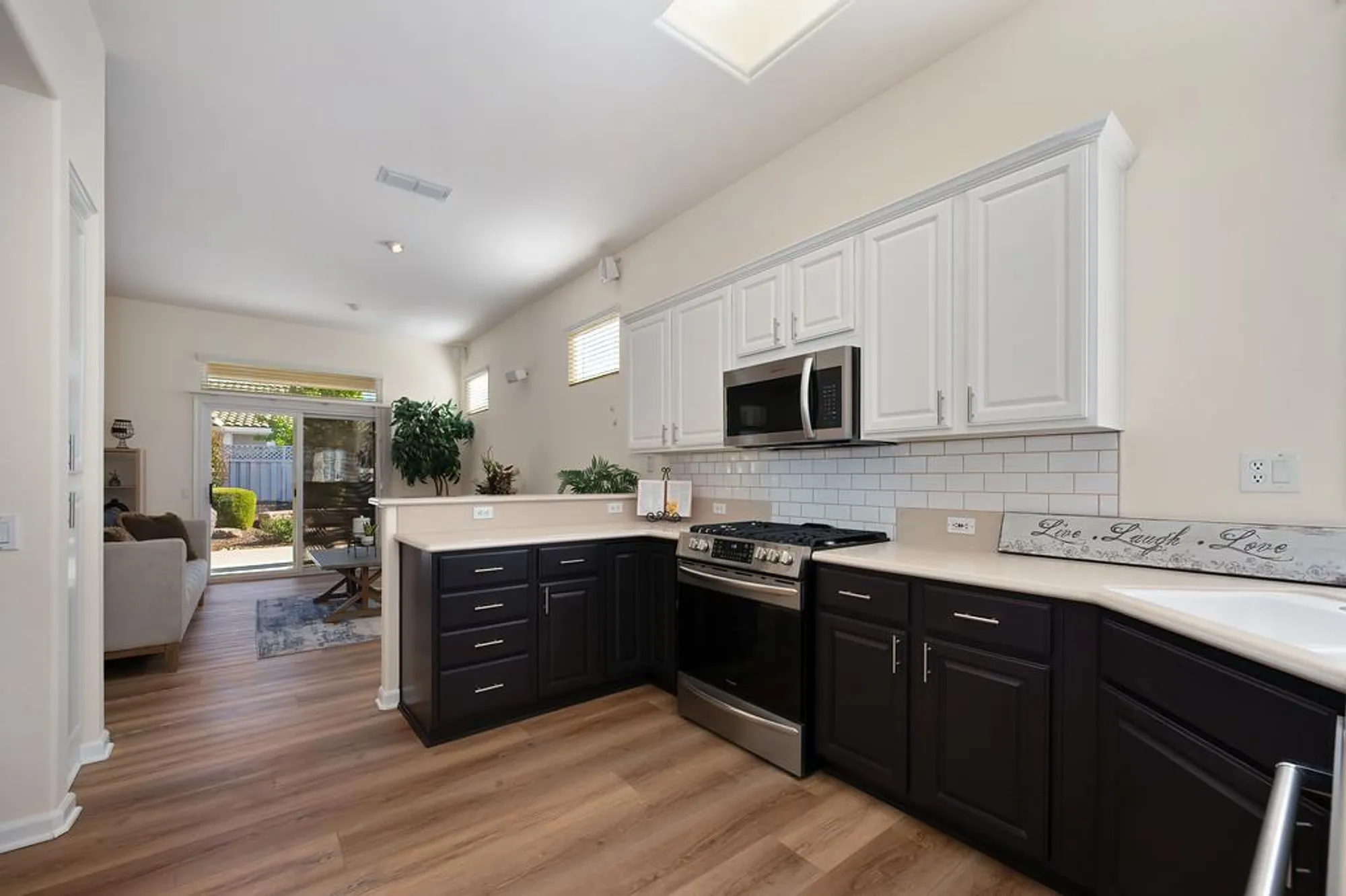 Property Slideshow image 21 of 46 | 5748 sandlewood way, Roseville, CA, 95747
