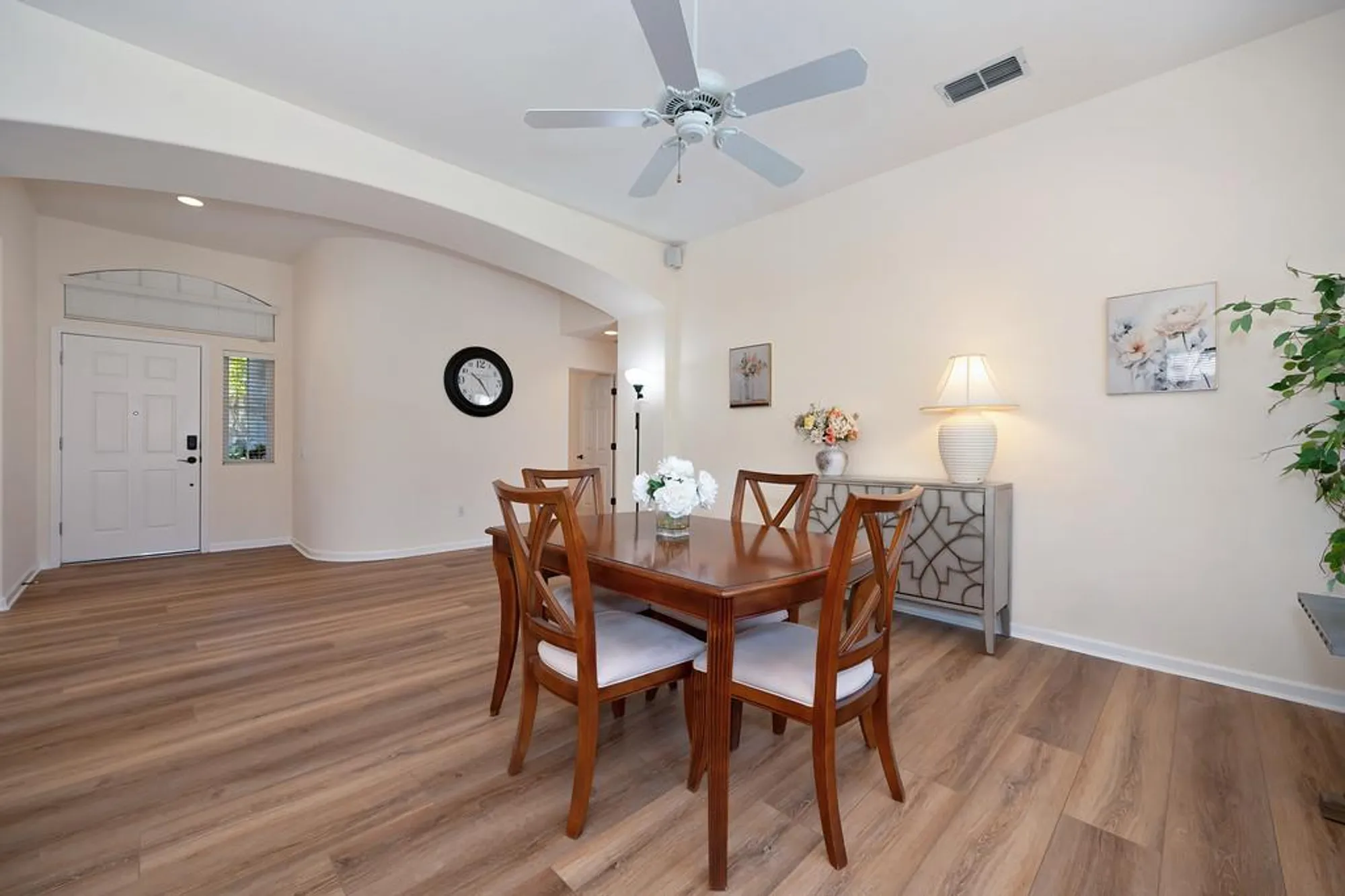 Property Slideshow image 12 of 46 | 5748 sandlewood way, Roseville, CA, 95747