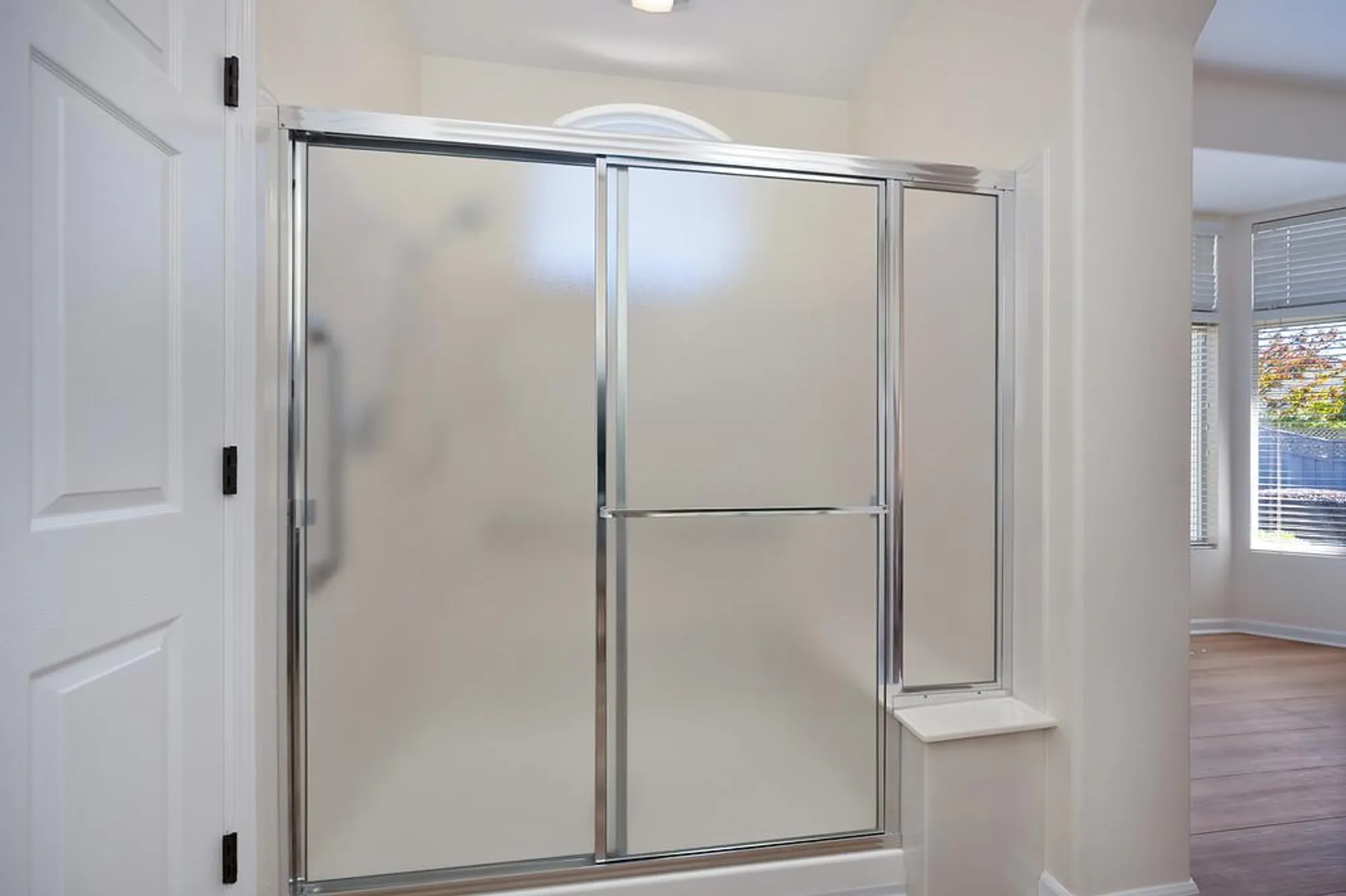 Property Slideshow image 32 of 46 | 5748 sandlewood way, Roseville, CA, 95747
