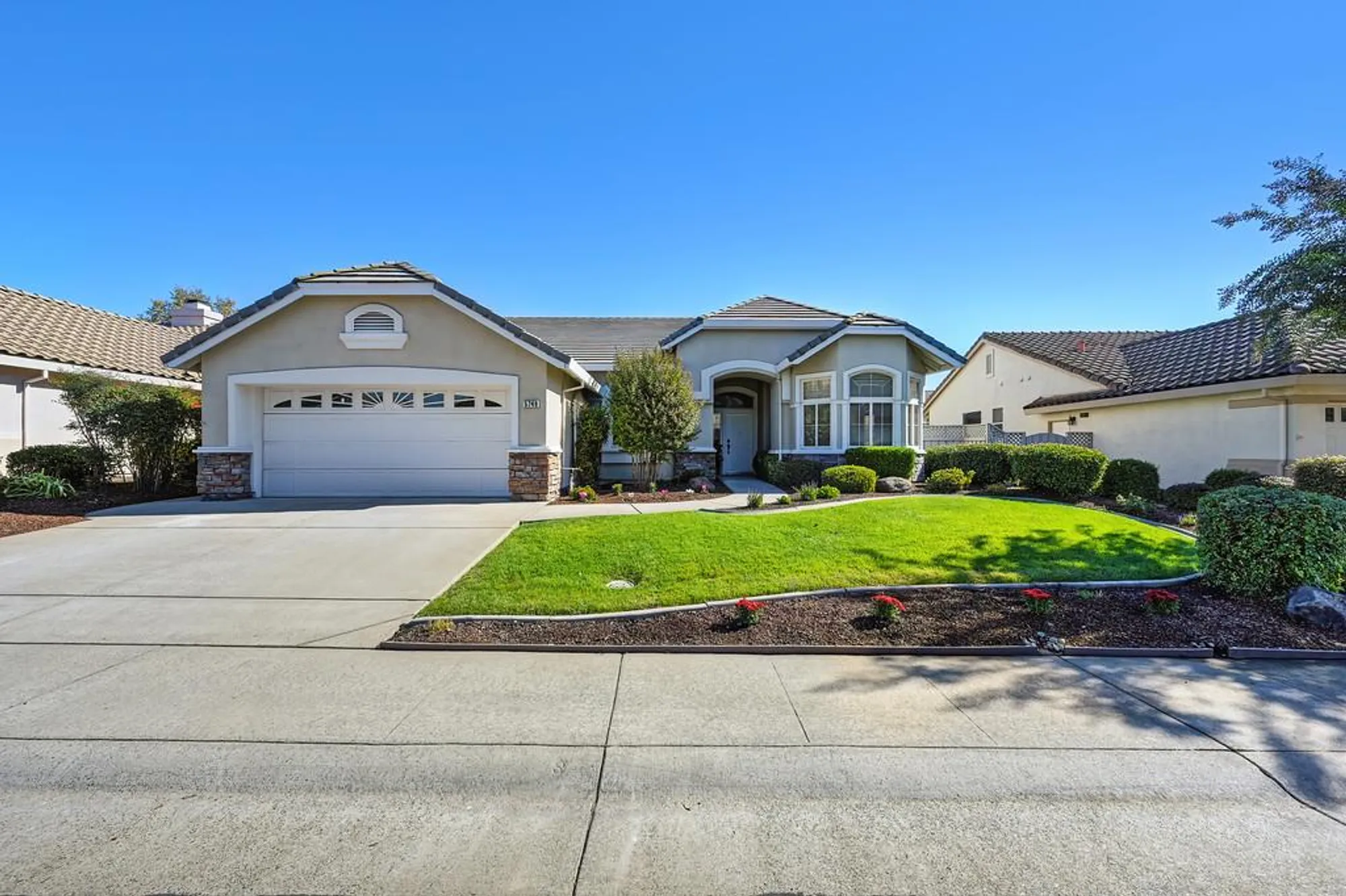Property Slideshow image 4 of 46 | 5748 sandlewood way, Roseville, CA, 95747