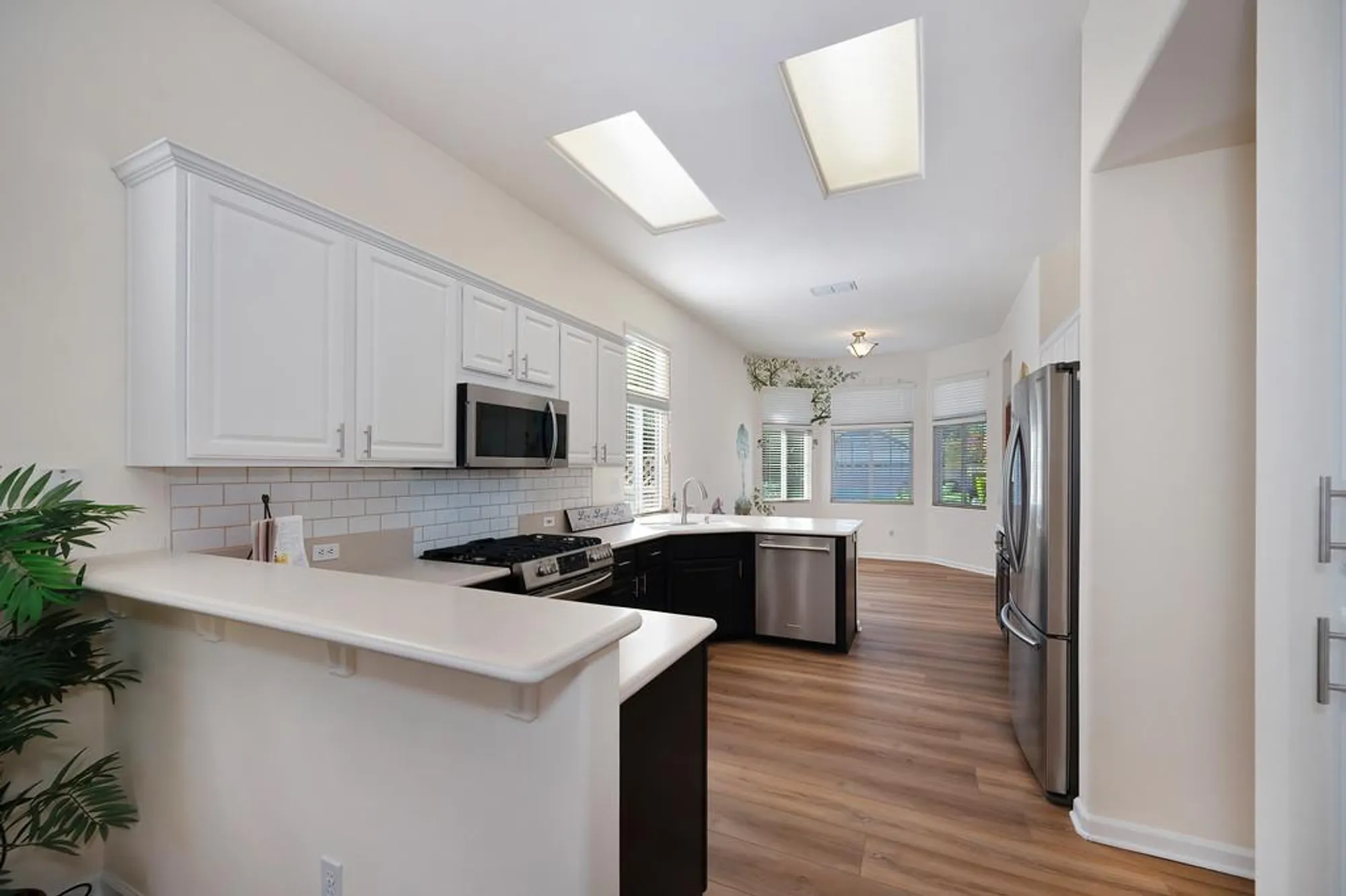 Property Slideshow image 17 of 46 | 5748 sandlewood way, Roseville, CA, 95747