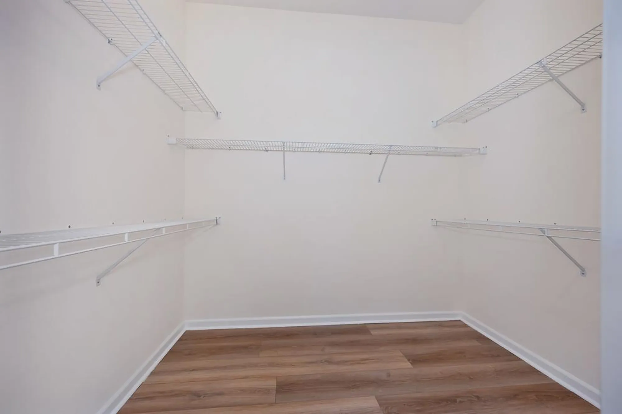 Property Slideshow image 33 of 46 | 5748 sandlewood way, Roseville, CA, 95747