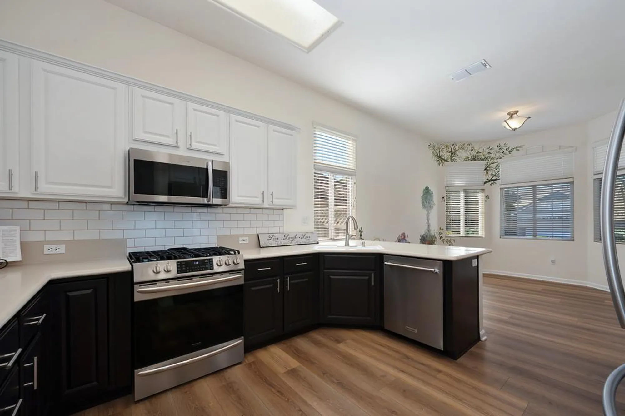 Property Slideshow image 3 of 46 | 5748 sandlewood way, Roseville, CA, 95747