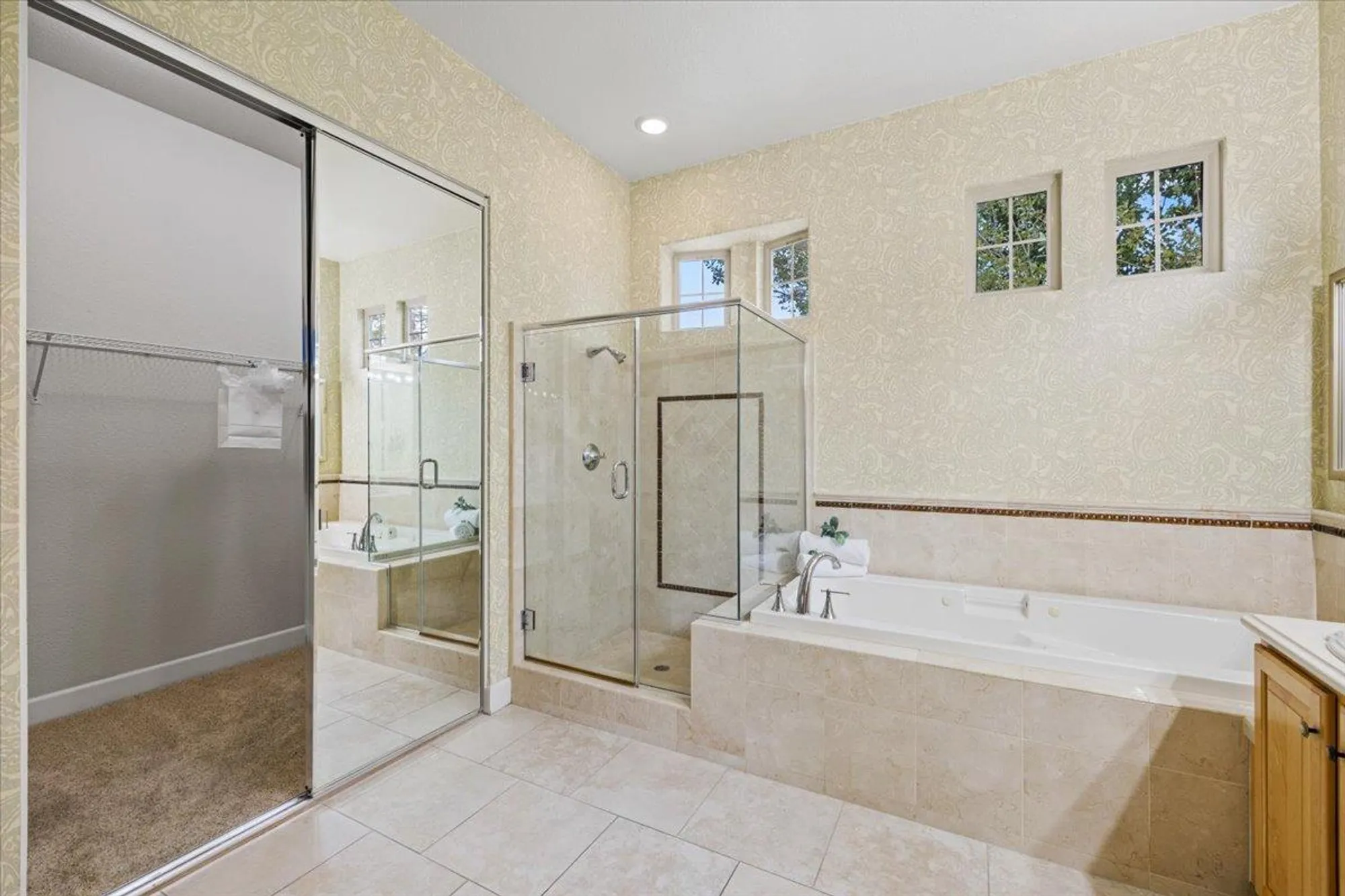 Property Slideshow image 36 of 43 | 1006 fairway valley ln, Lincoln, CA, 95648