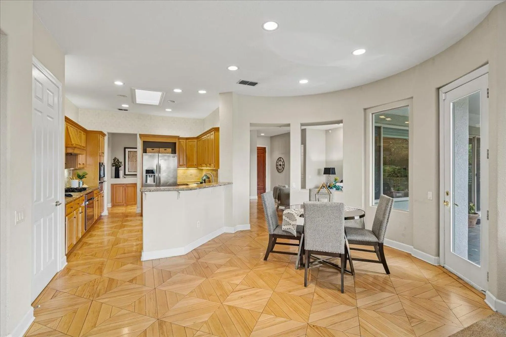 Property Slideshow image 27 of 43 | 1006 fairway valley ln, Lincoln, CA, 95648