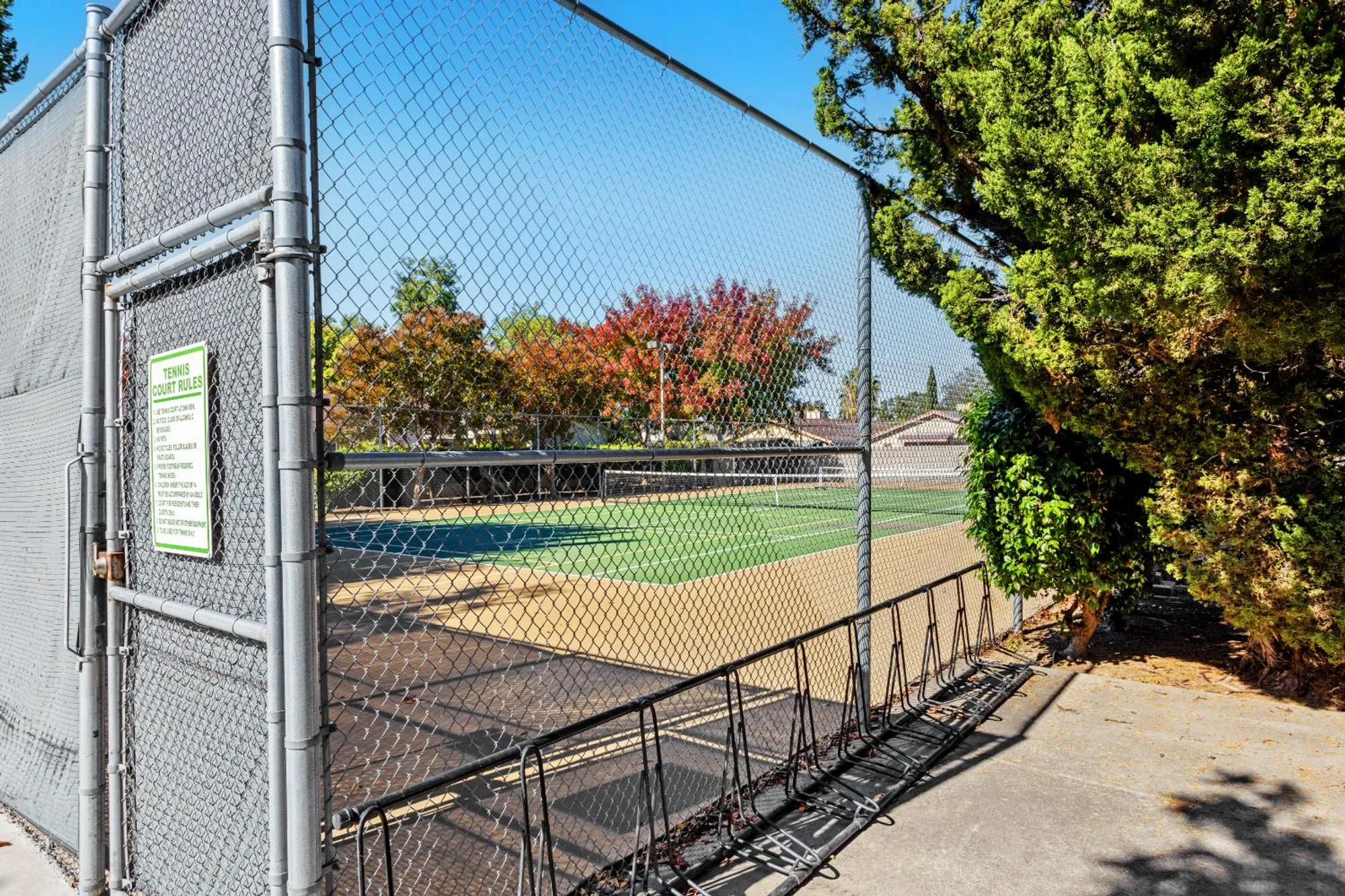 Property Slideshow image 22 of 31 | 7309 sunleaf ln, Sacramento, CA, 95828