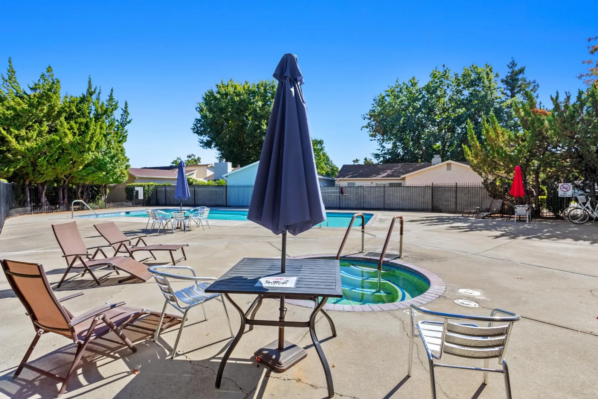 Property Slideshow image 24 of 31 | 7309 sunleaf ln, Sacramento, CA, 95828