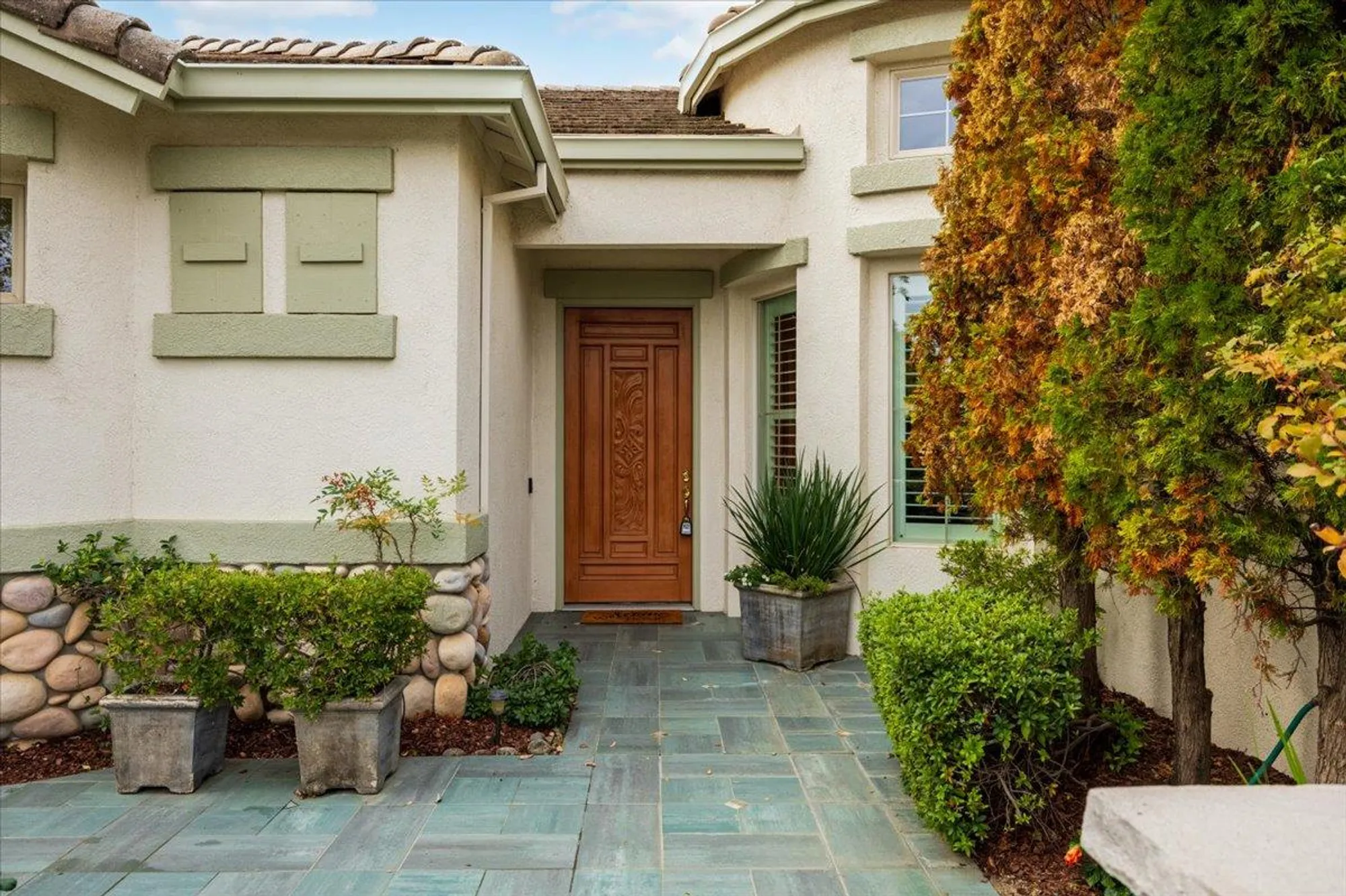 Property Slideshow image 3 of 43 | 1006 fairway valley ln, Lincoln, CA, 95648
