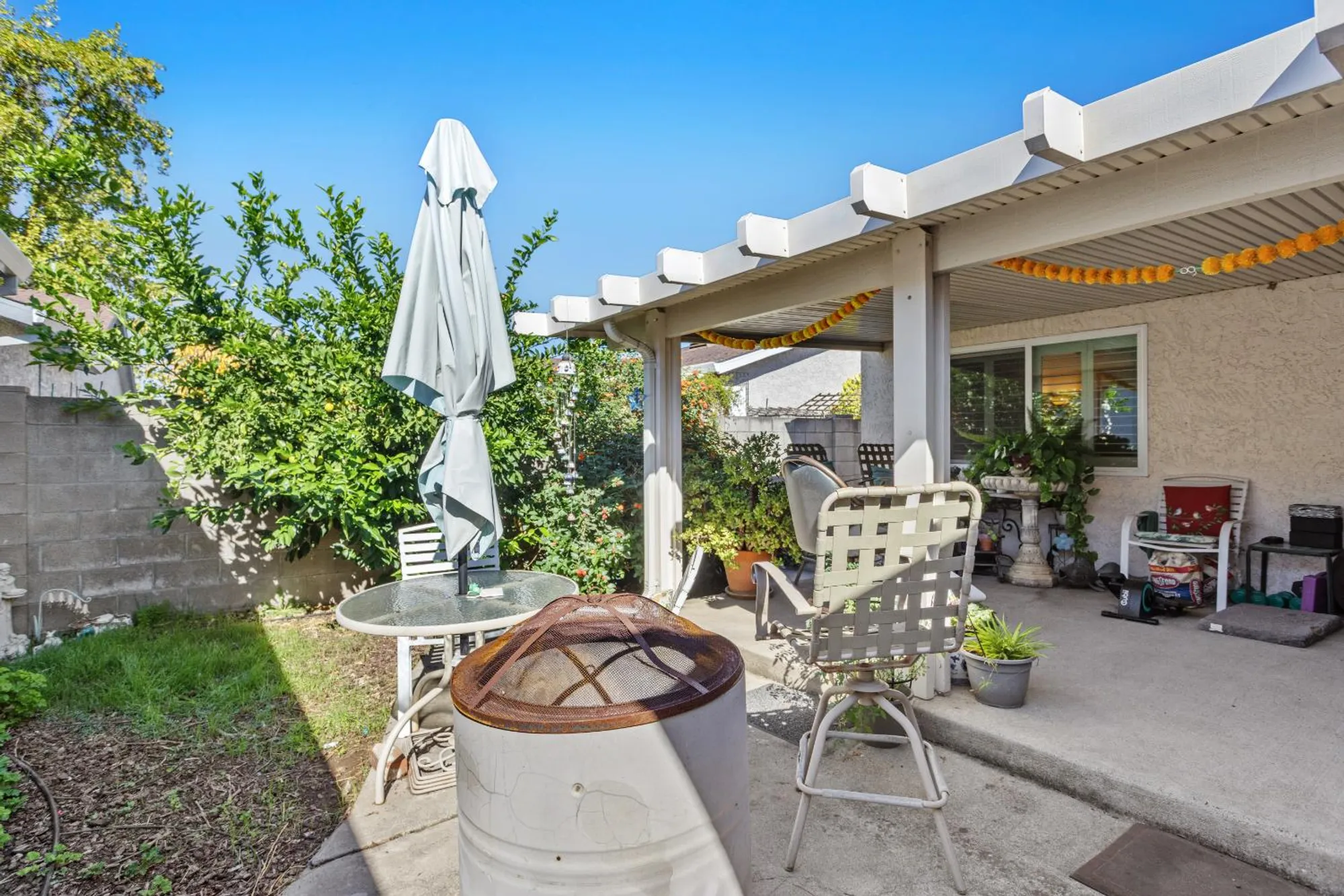 Property Slideshow image 21 of 31 | 7309 sunleaf ln, Sacramento, CA, 95828