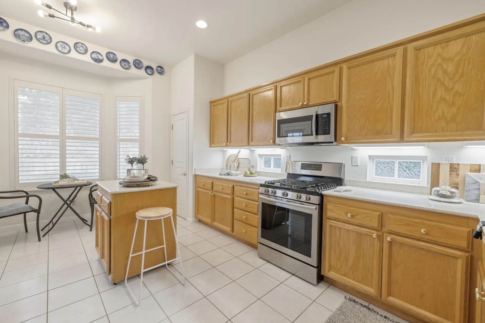 Property Slideshow image 16 of 36 | 2511 sasparilla ct, Rocklin, CA, 95765