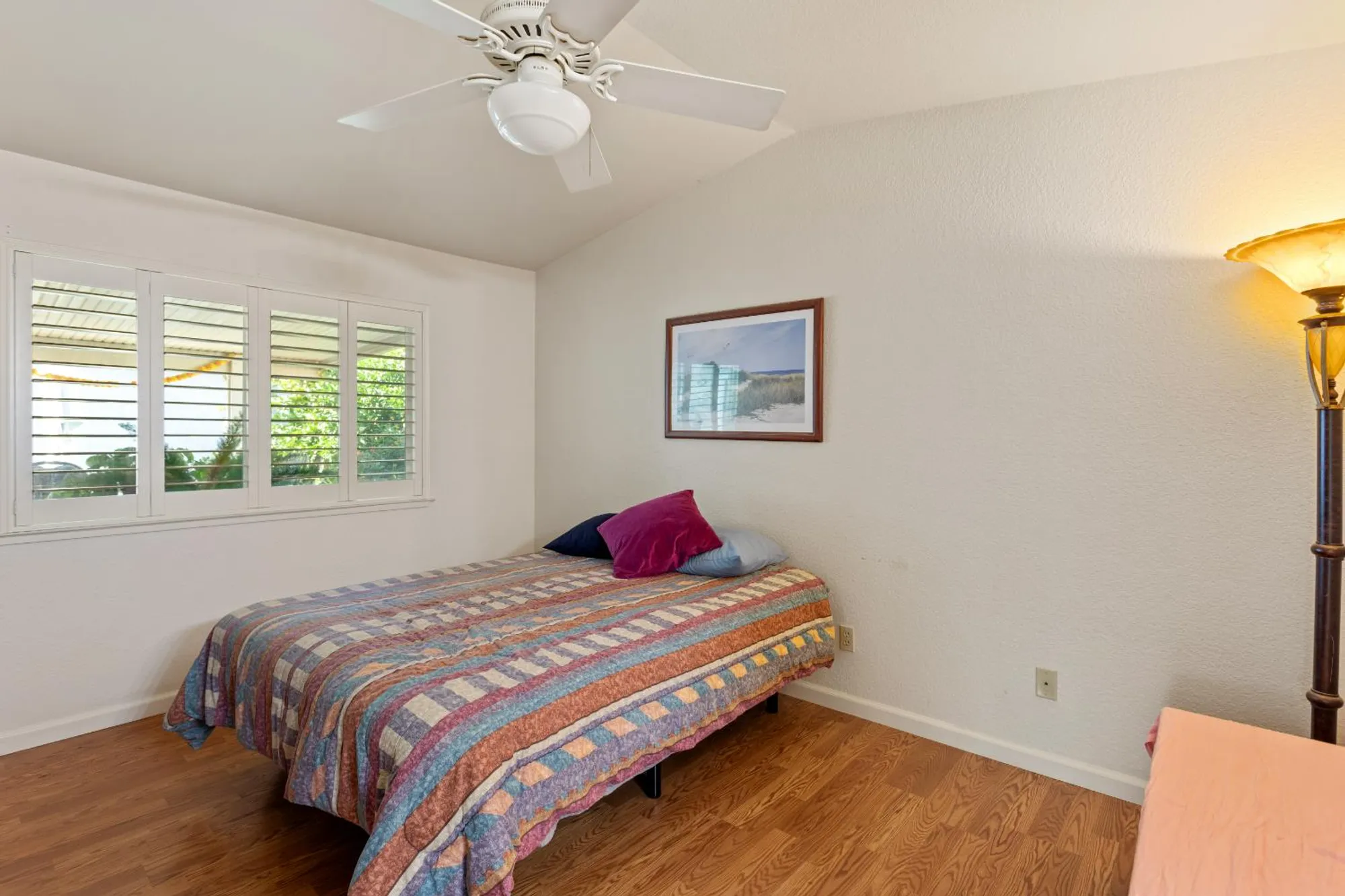 Property Slideshow image 13 of 31 | 7309 sunleaf ln, Sacramento, CA, 95828