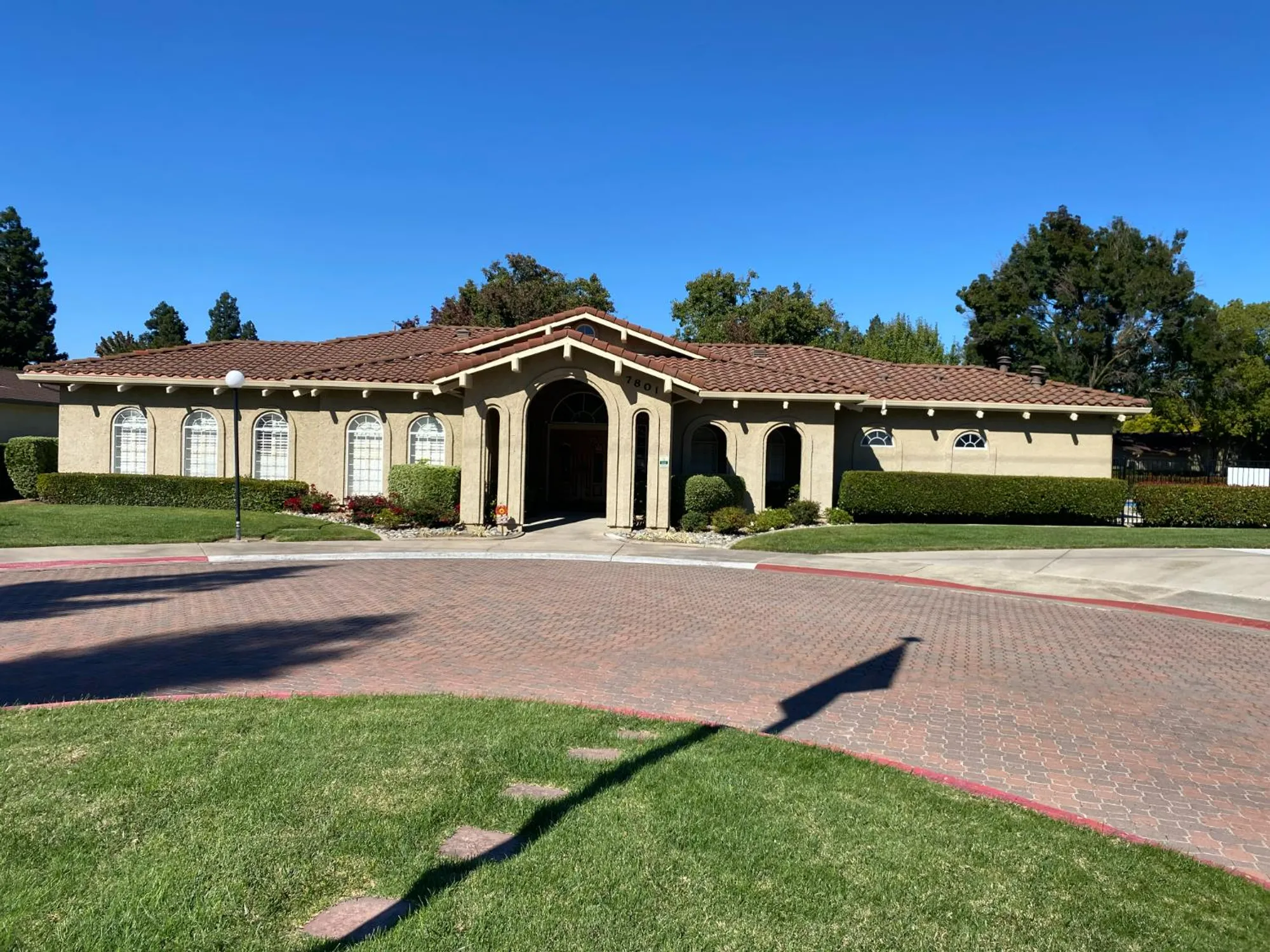 Property Slideshow image 27 of 31 | 7309 sunleaf ln, Sacramento, CA, 95828