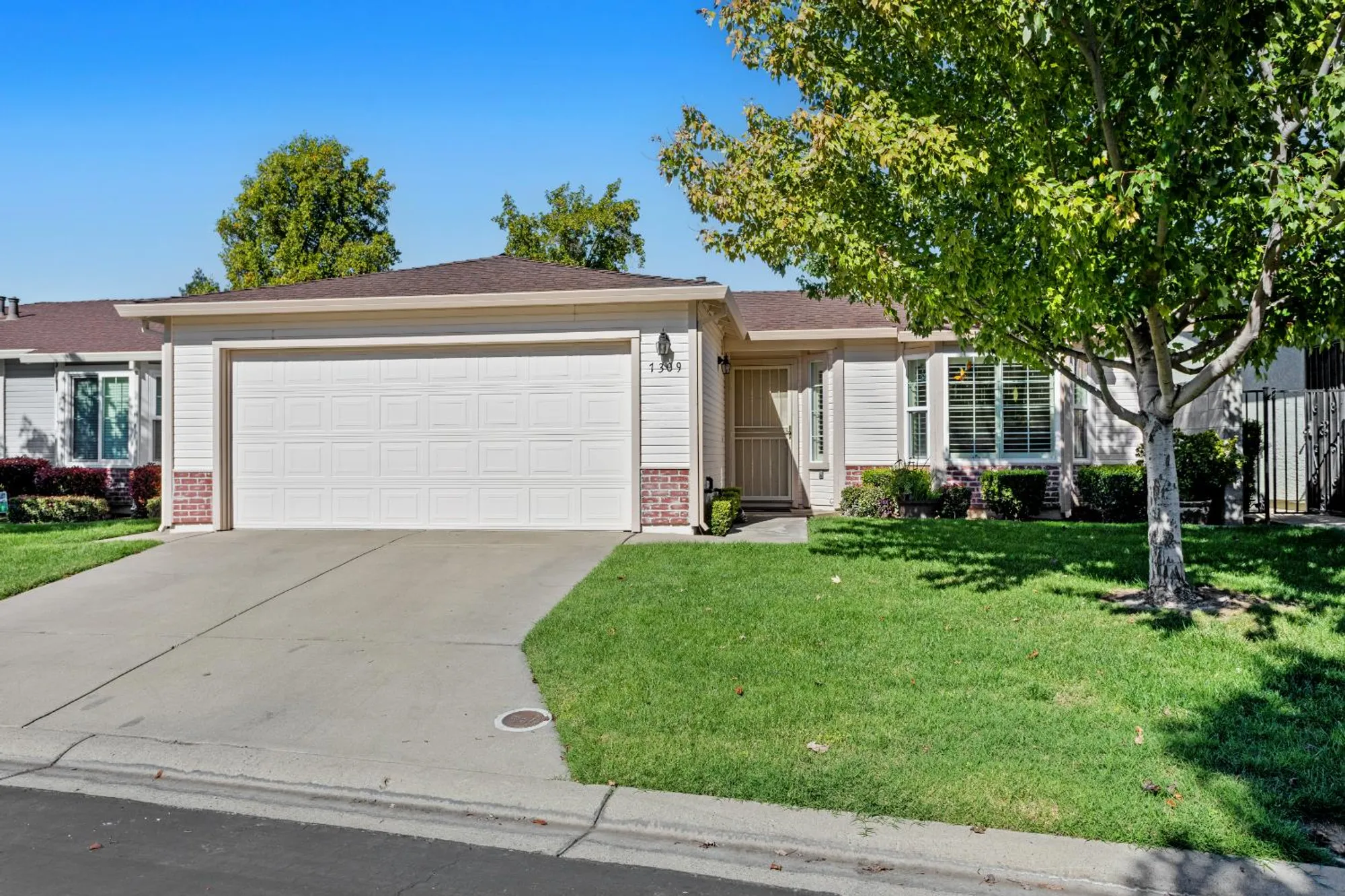 Property Slideshow image 1 of 31 | 7309 sunleaf ln, Sacramento, CA, 95828