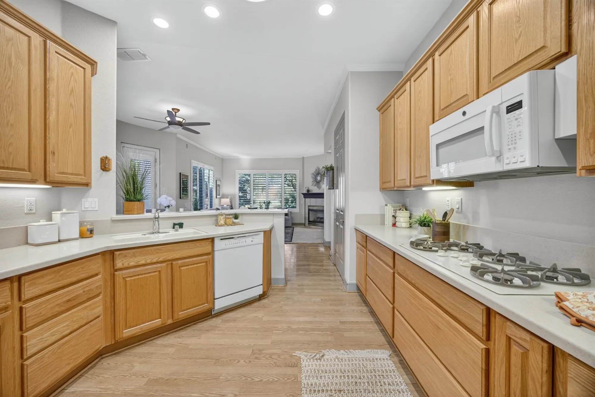 Property Slideshow image 10 of 55 | 440 shadow lake ct, Lincoln, CA, 95648