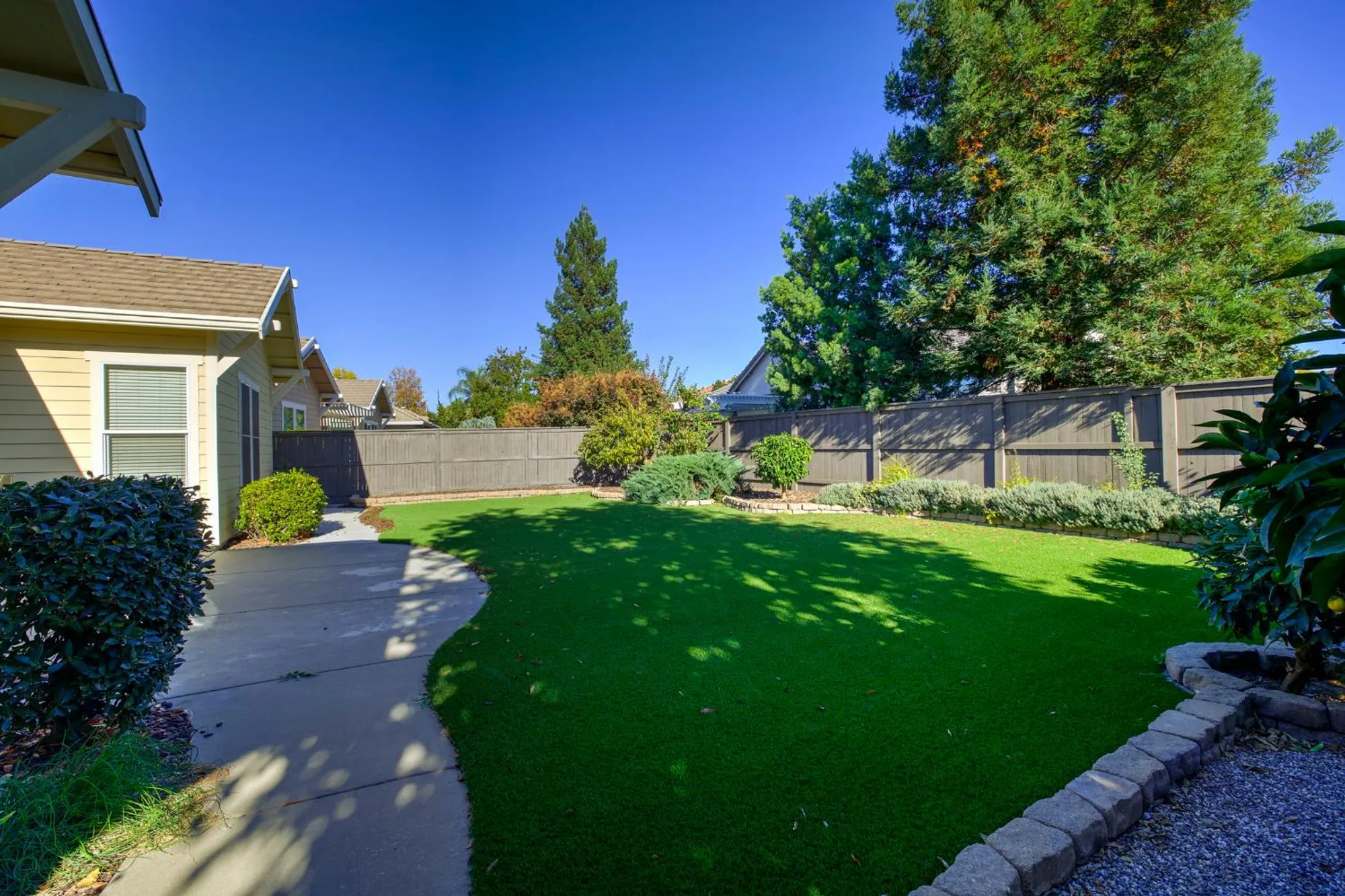 Property Slideshow image 26 of 28 | 2726 heritage park ln, Sacramento, CA, 95835