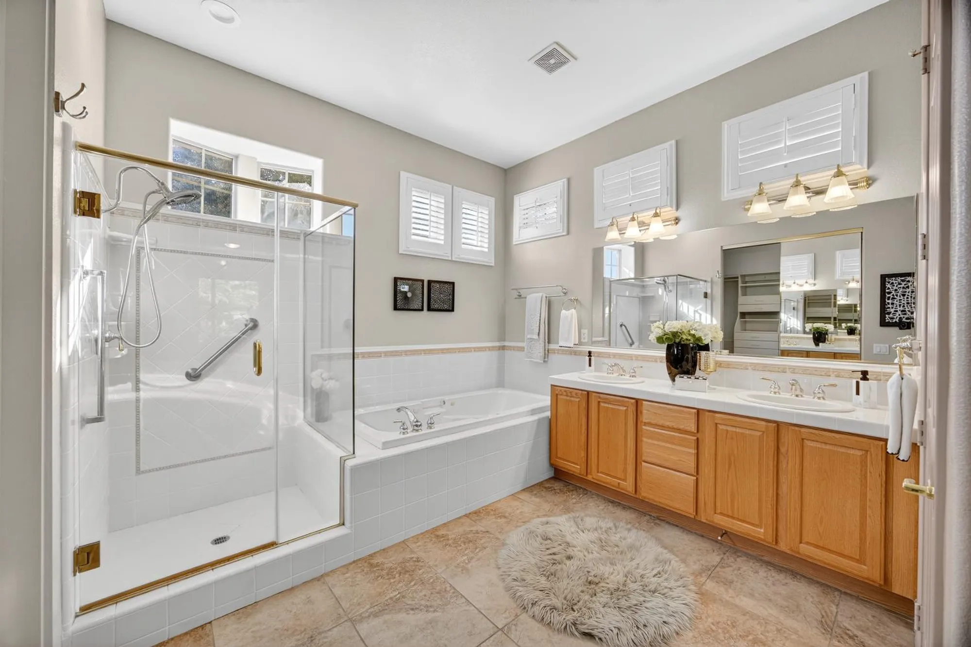 Property Slideshow image 28 of 55 | 440 shadow lake ct, Lincoln, CA, 95648