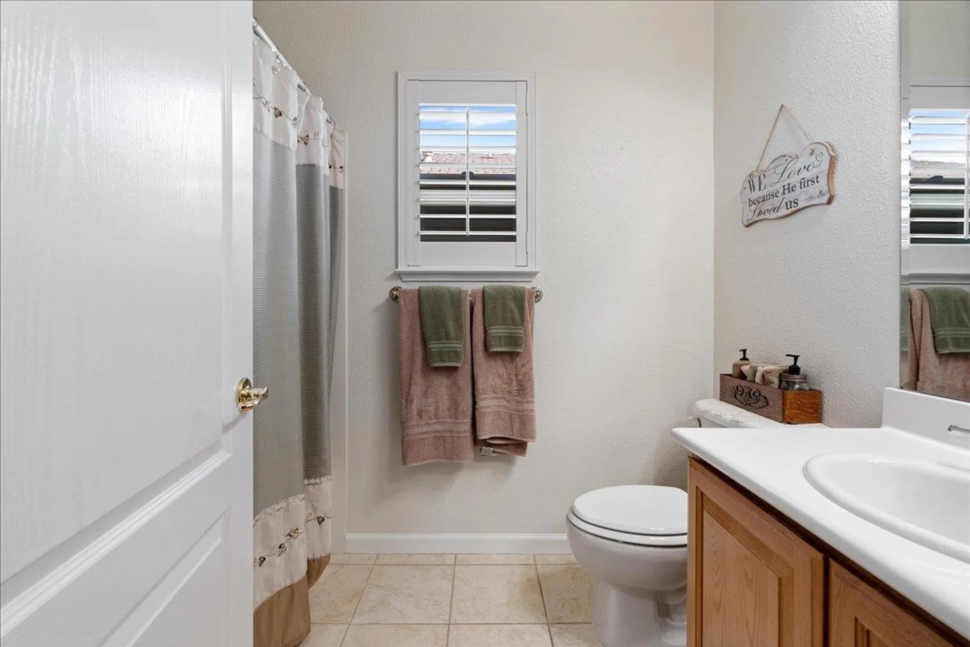 Property Slideshow image 17 of 43 | 1233 alderman ln, Brentwood, CA, 94513
