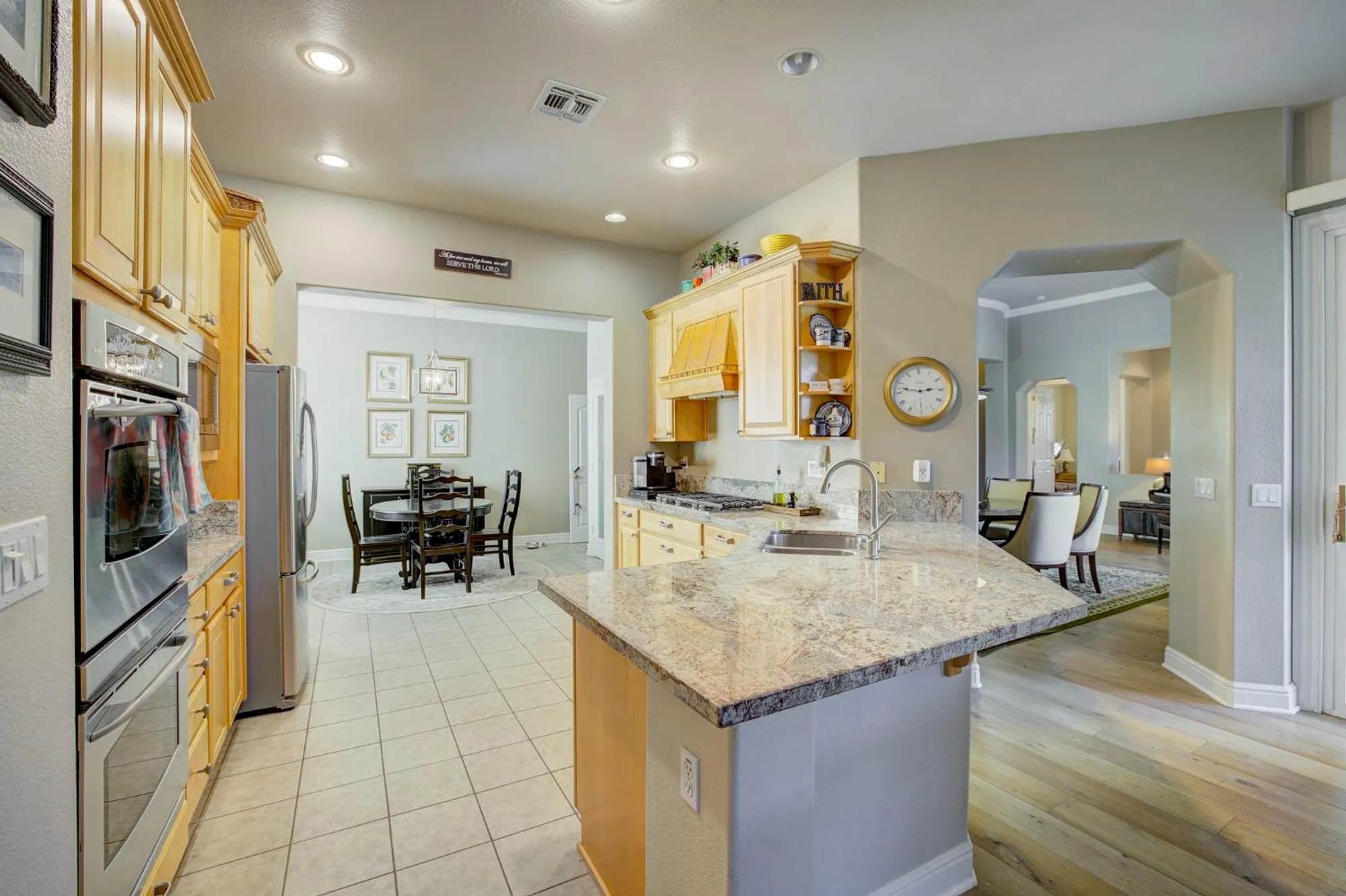 Property Slideshow image 13 of 28 | 2726 heritage park ln, Sacramento, CA, 95835