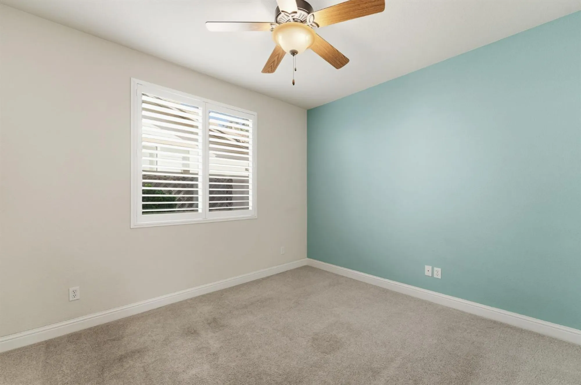 Property Slideshow image 33 of 46 | 1739 glenoaks st, Manteca, CA, 95336