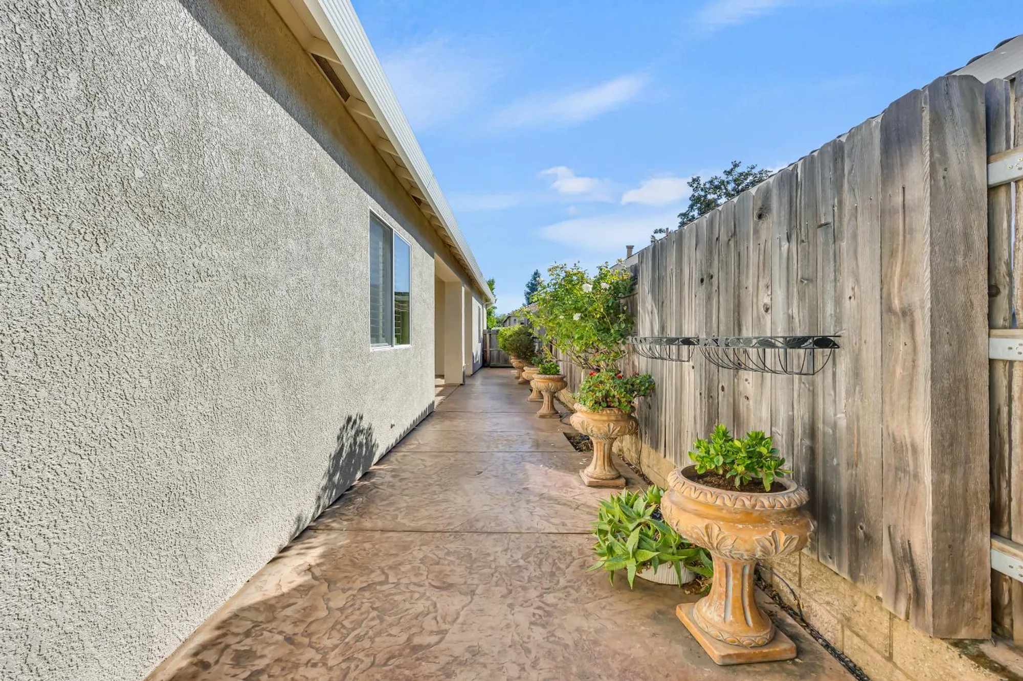 Property Slideshow image 33 of 43 | 513 aspen grove ct, El Dorado Hills, CA, 95762