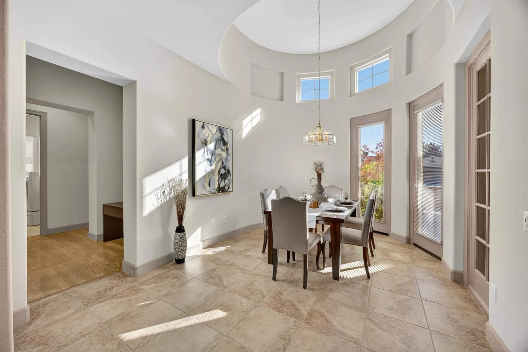 Property Slideshow image 9 of 55 | 440 shadow lake ct, Lincoln, CA, 95648