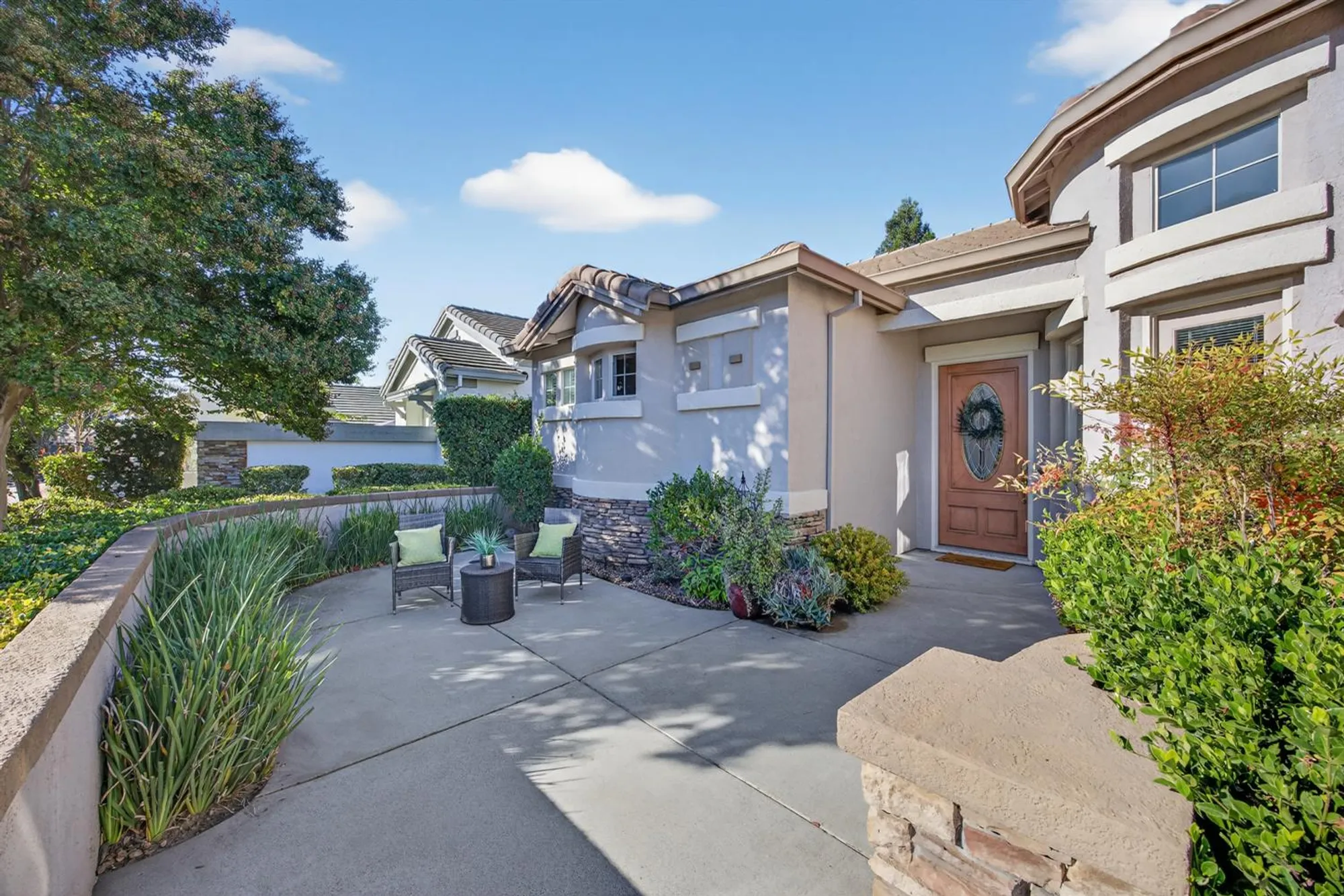 Property Slideshow image 3 of 55 | 440 shadow lake ct, Lincoln, CA, 95648