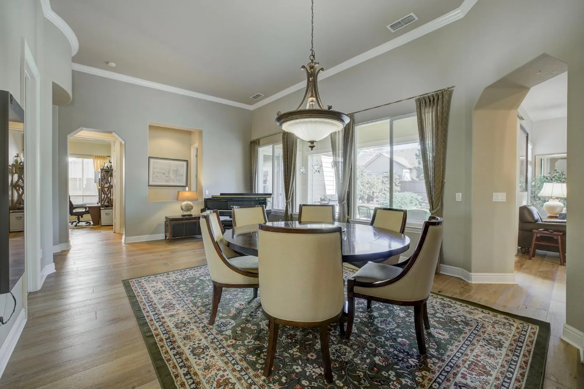 Property Slideshow image 7 of 28 | 2726 heritage park ln, Sacramento, CA, 95835