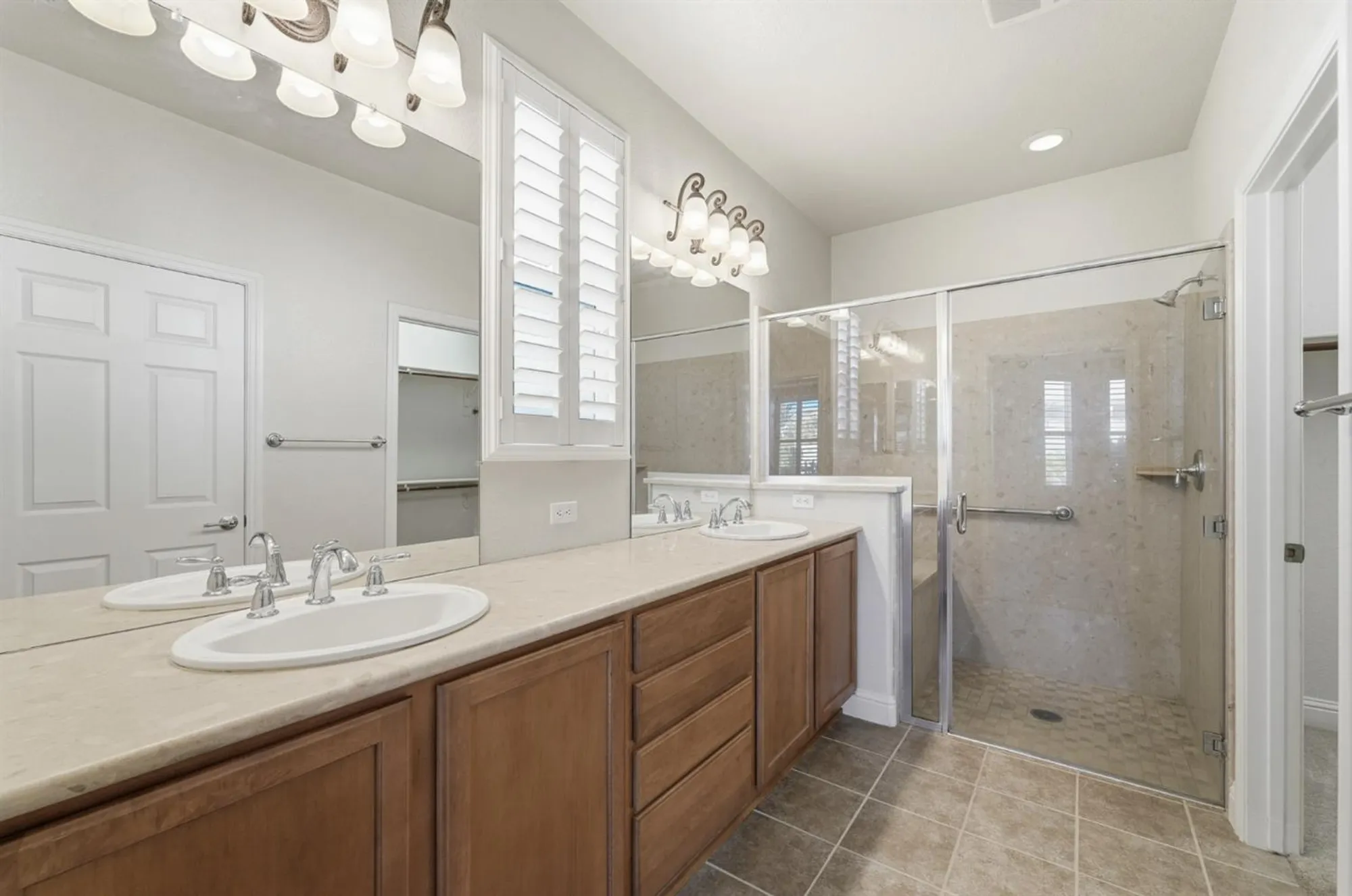 Property Slideshow image 27 of 46 | 1739 glenoaks st, Manteca, CA, 95336