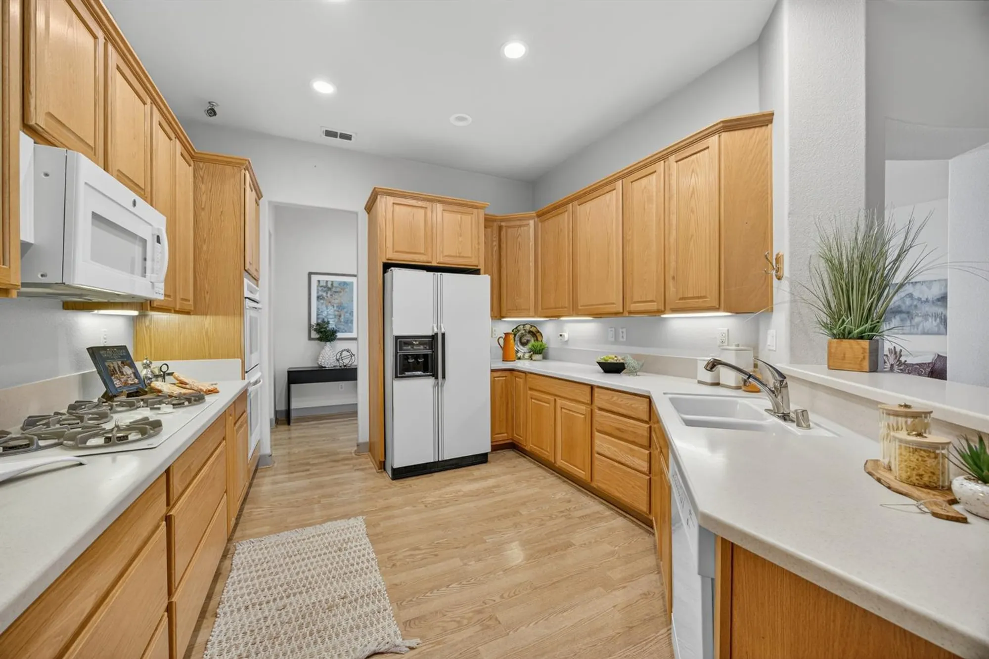 Property Slideshow image 11 of 55 | 440 shadow lake ct, Lincoln, CA, 95648