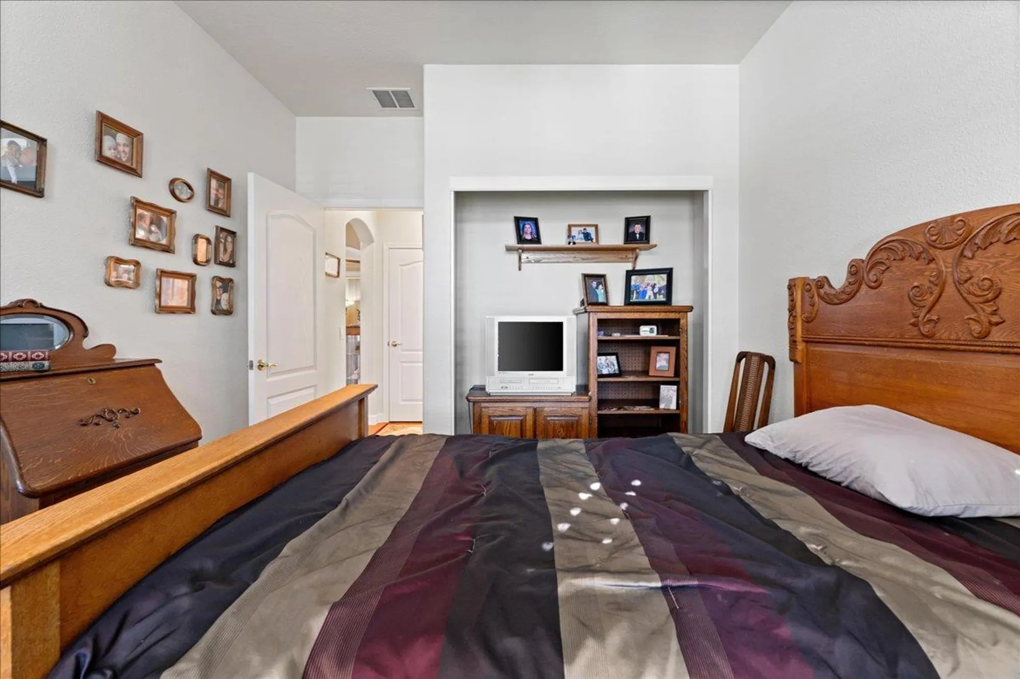 Property Slideshow image 16 of 43 | 1233 alderman ln, Brentwood, CA, 94513