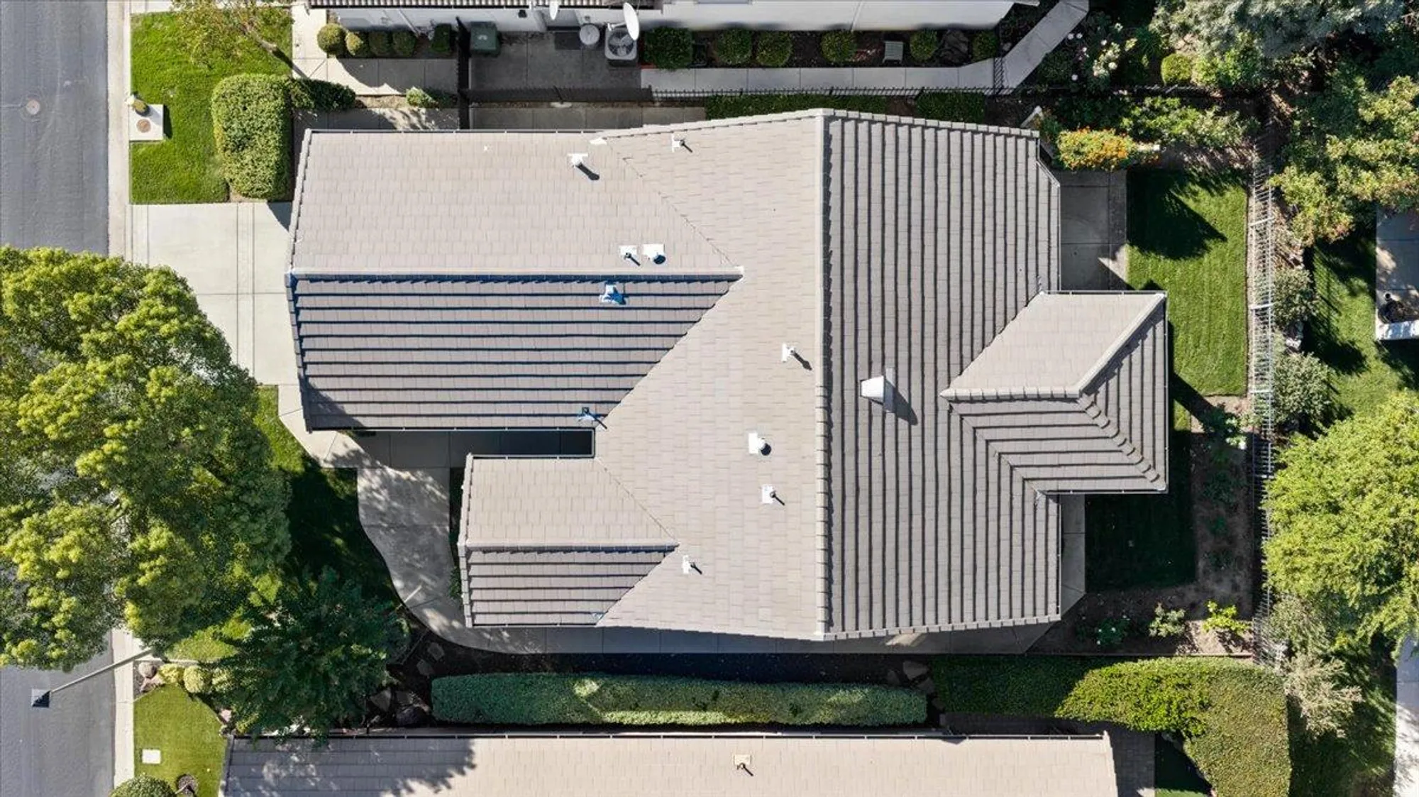 Property Slideshow image 33 of 43 | 1233 alderman ln, Brentwood, CA, 94513