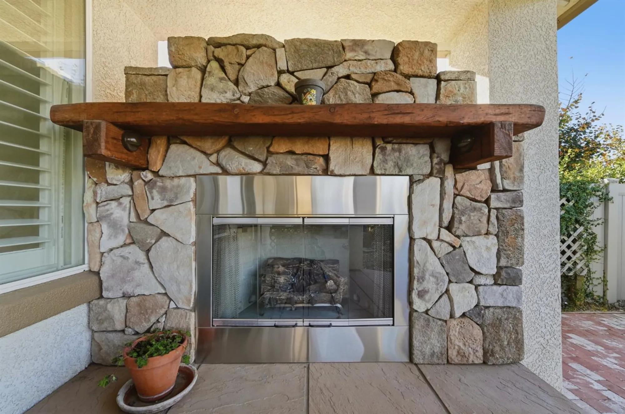 Property Slideshow image 41 of 46 | 1739 glenoaks st, Manteca, CA, 95336