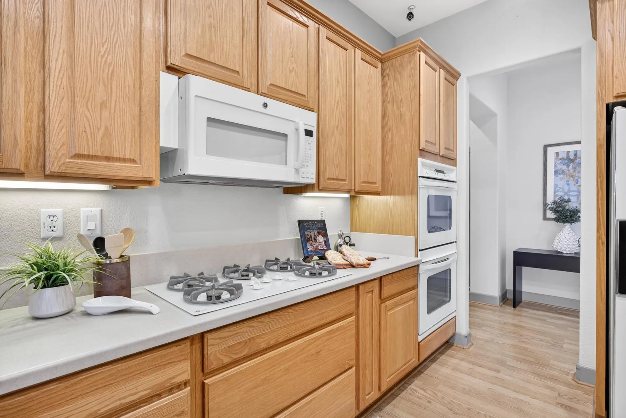 Property Slideshow image 12 of 55 | 440 shadow lake ct, Lincoln, CA, 95648