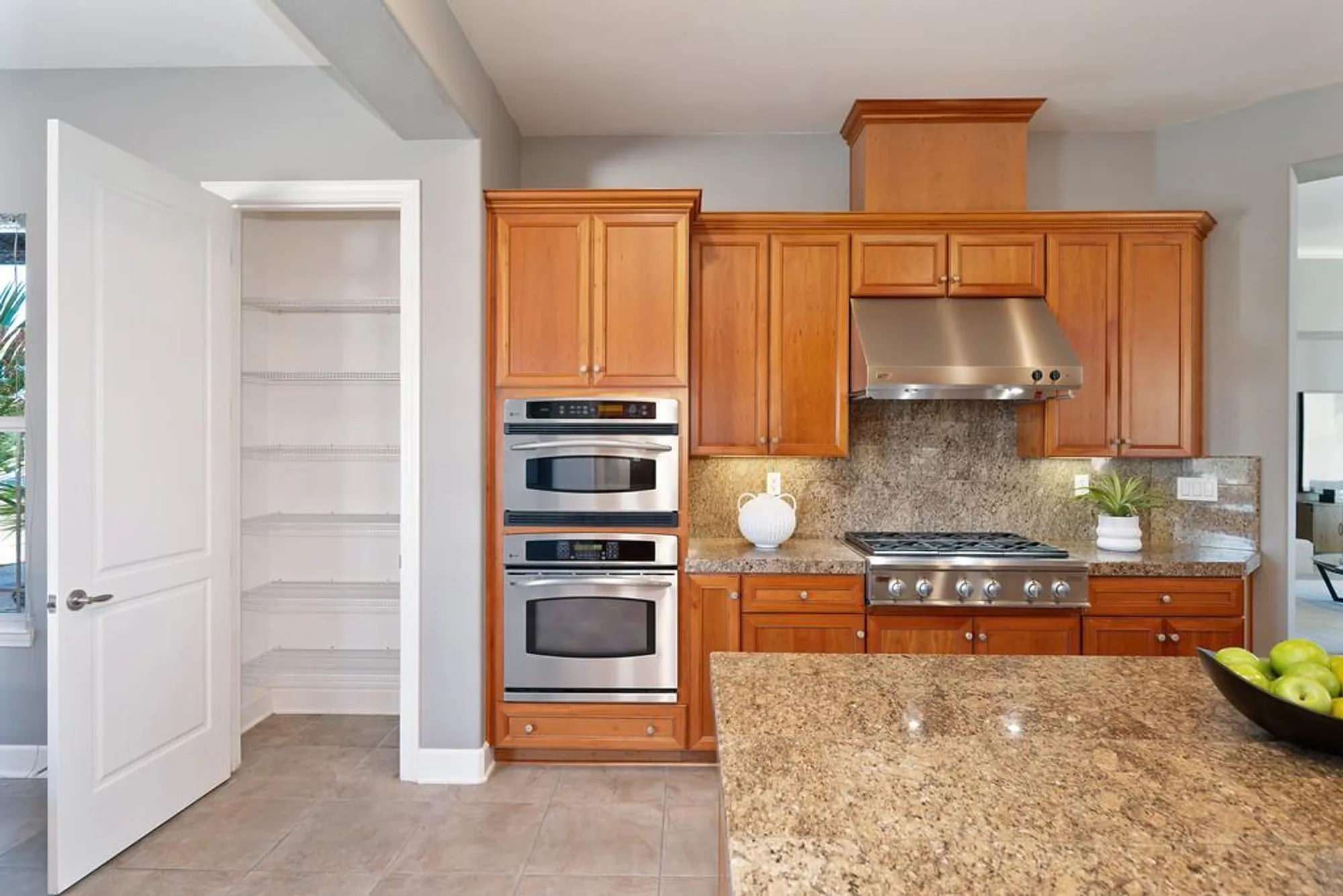 Property Slideshow image 24 of 65 | 2303 walden view ln, Lincoln, CA, 95648