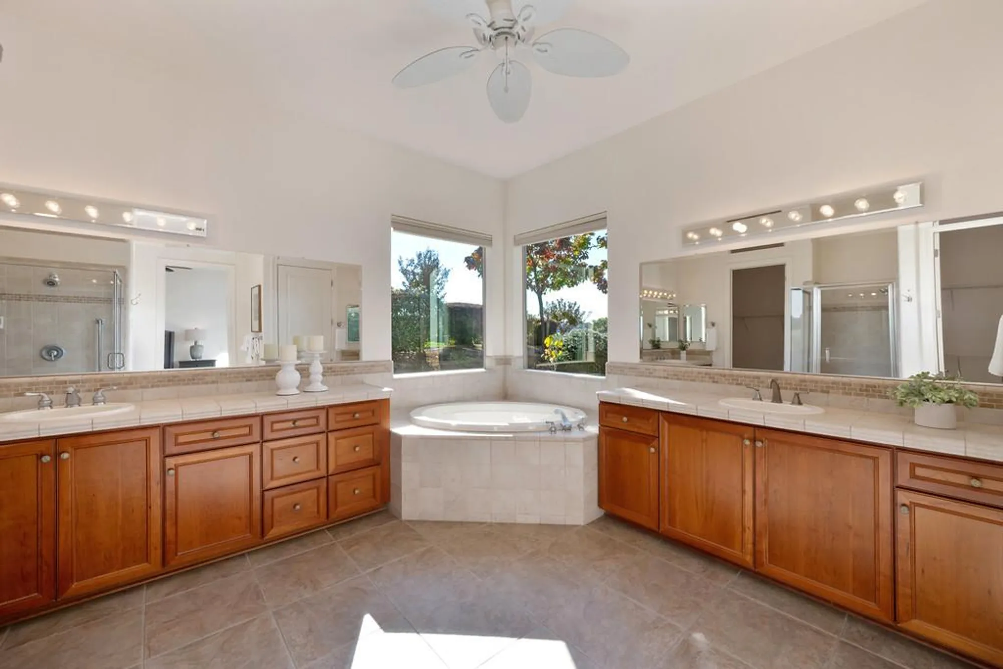 Property Slideshow image 35 of 65 | 2303 walden view ln, Lincoln, CA, 95648