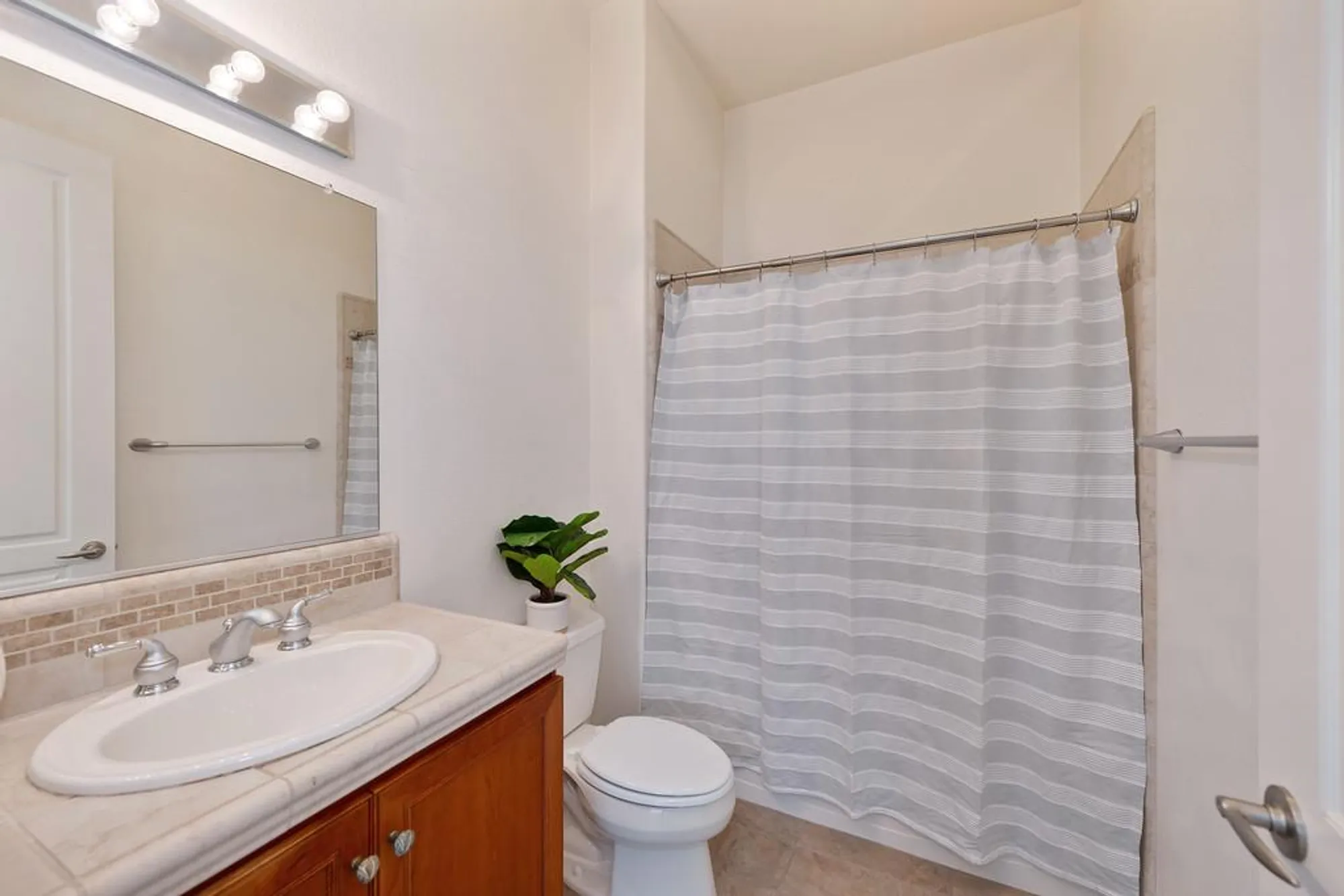 Property Slideshow image 41 of 65 | 2303 walden view ln, Lincoln, CA, 95648
