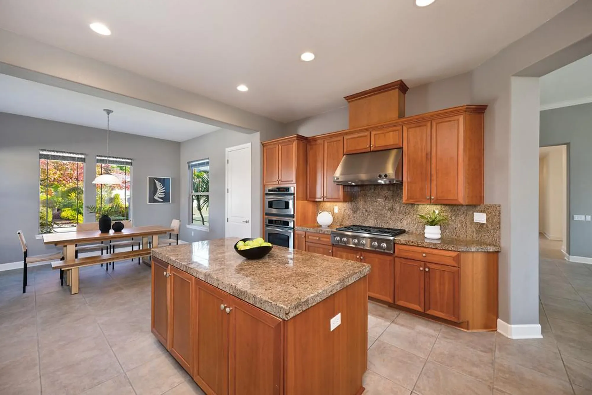 Property Slideshow image 23 of 65 | 2303 walden view ln, Lincoln, CA, 95648
