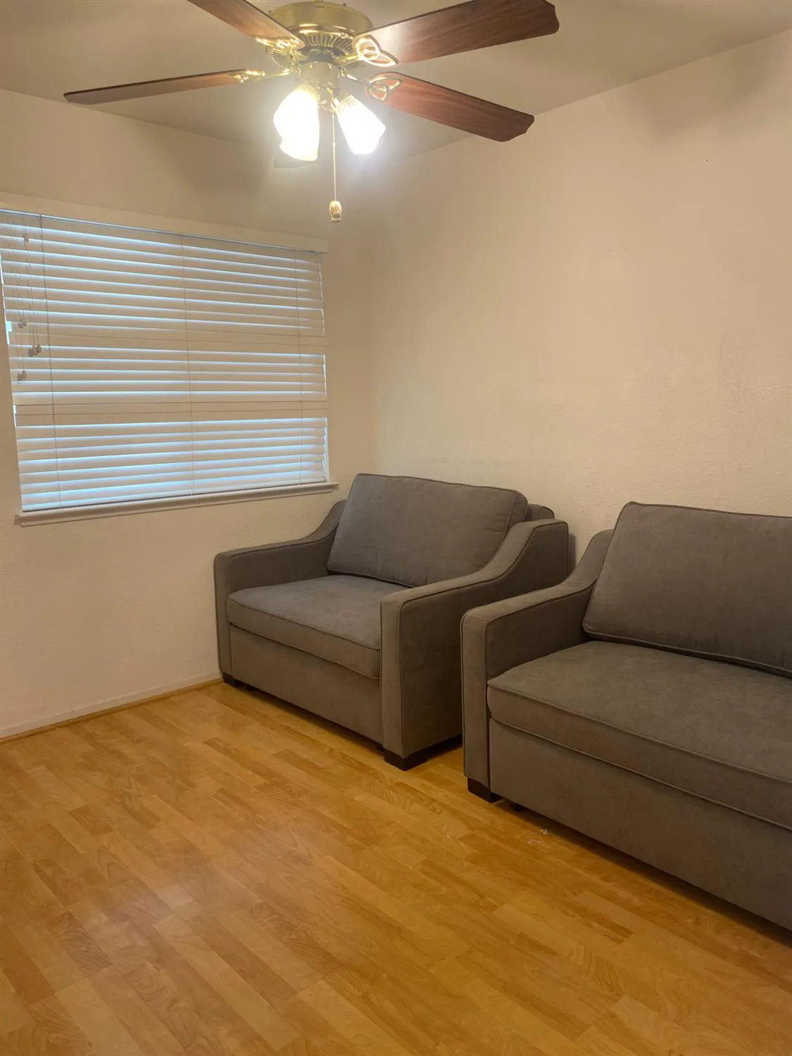 Property Slideshow image 7 of 63 | 7566 sunmore ln, Sacramento, CA, 95828