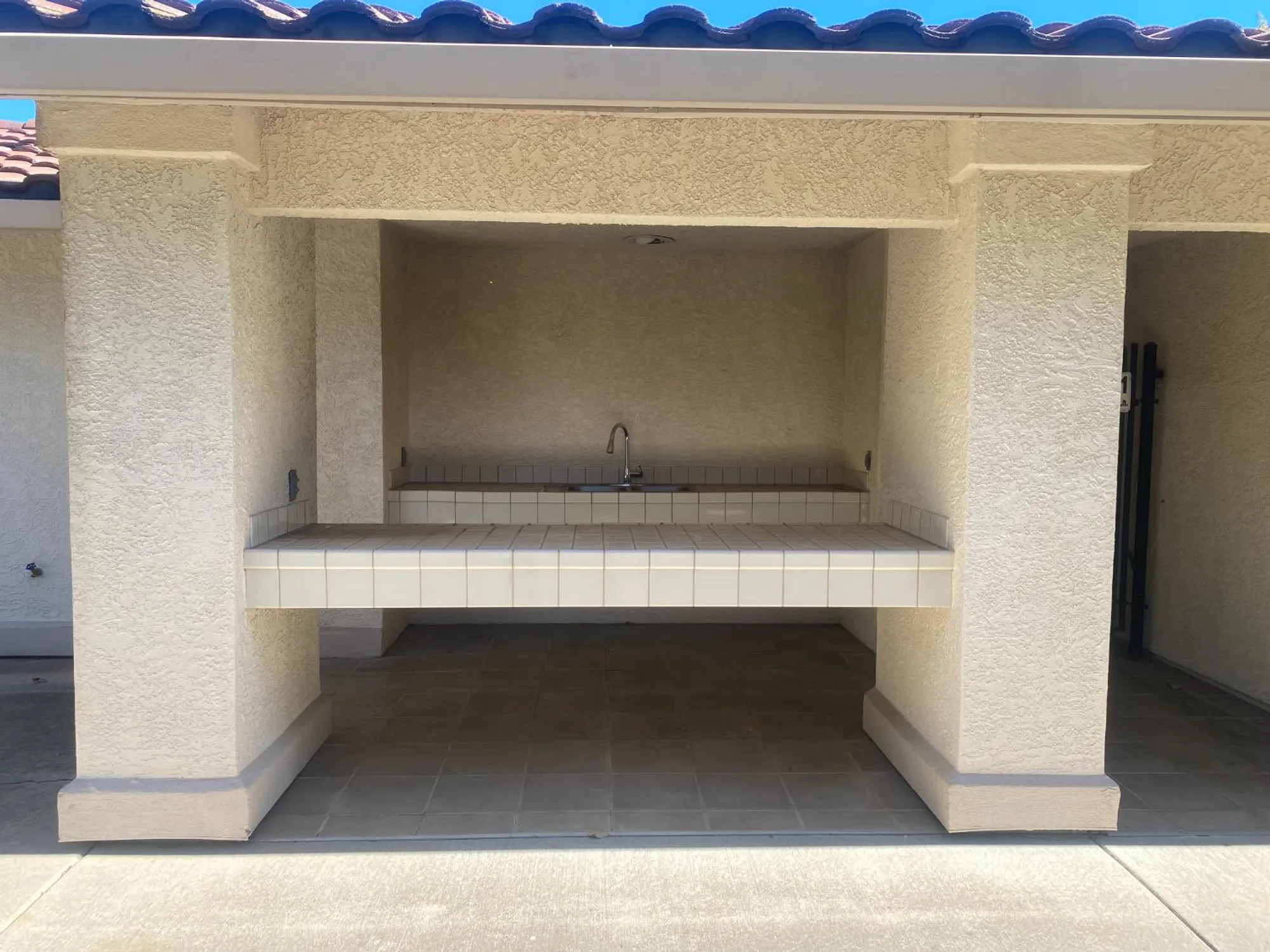 Property Slideshow image 39 of 63 | 7566 sunmore ln, Sacramento, CA, 95828