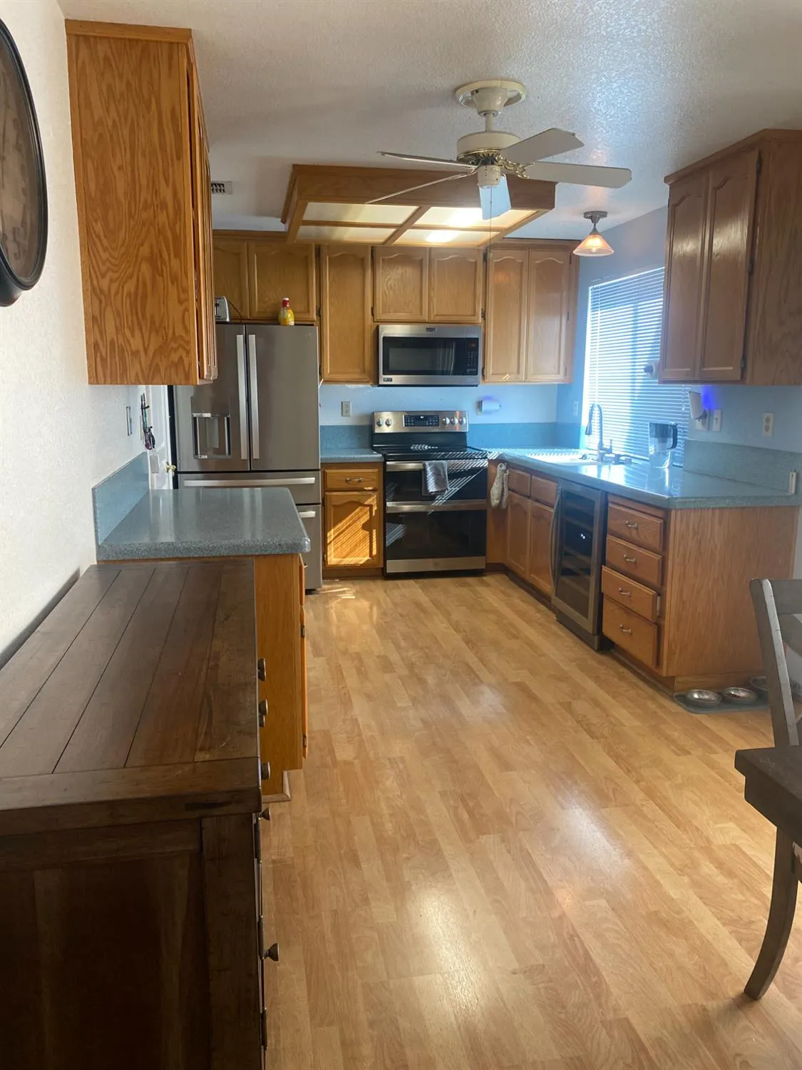 Property Slideshow image 19 of 63 | 7566 sunmore ln, Sacramento, CA, 95828