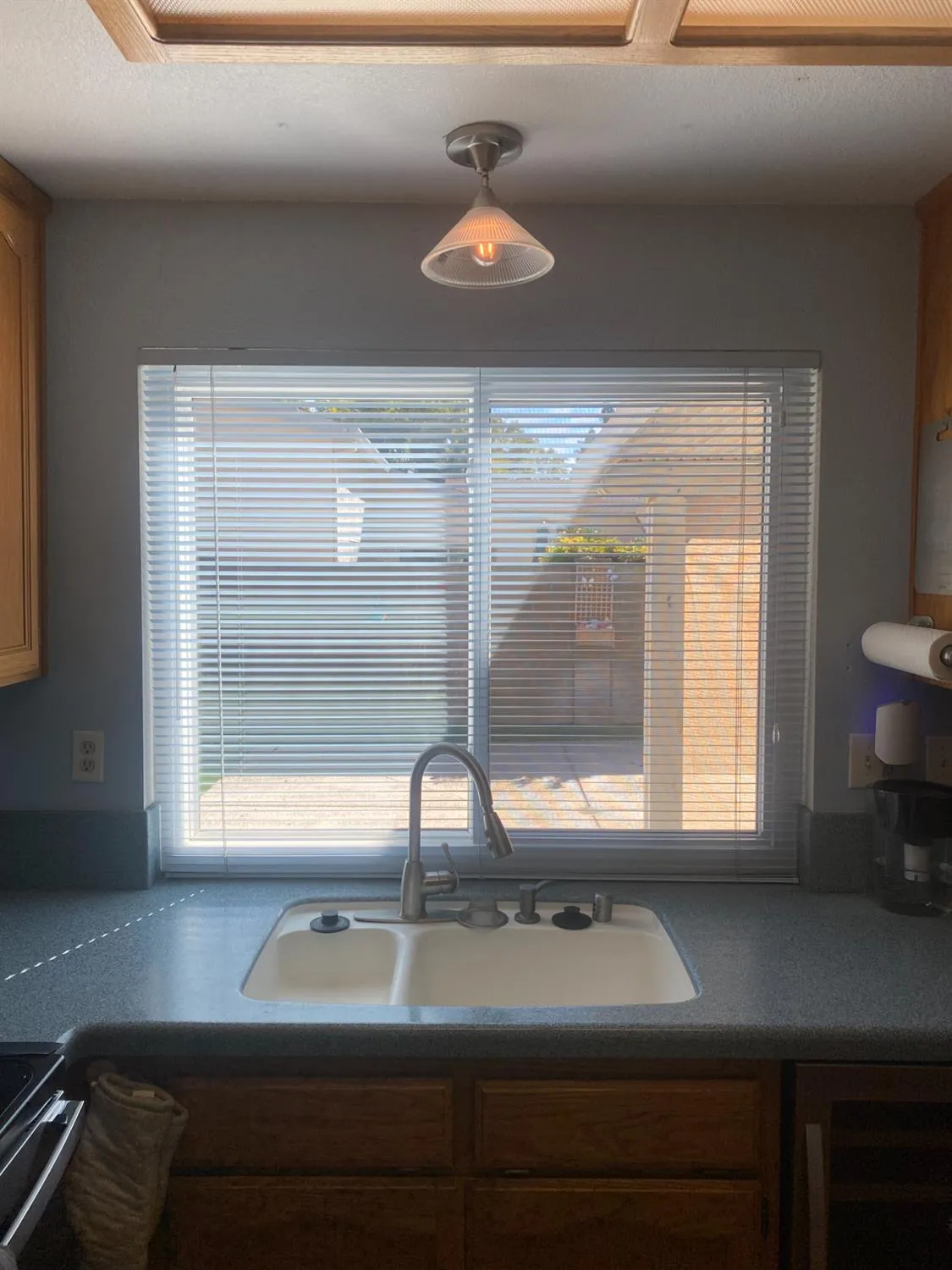 Property Slideshow image 33 of 63 | 7566 sunmore ln, Sacramento, CA, 95828