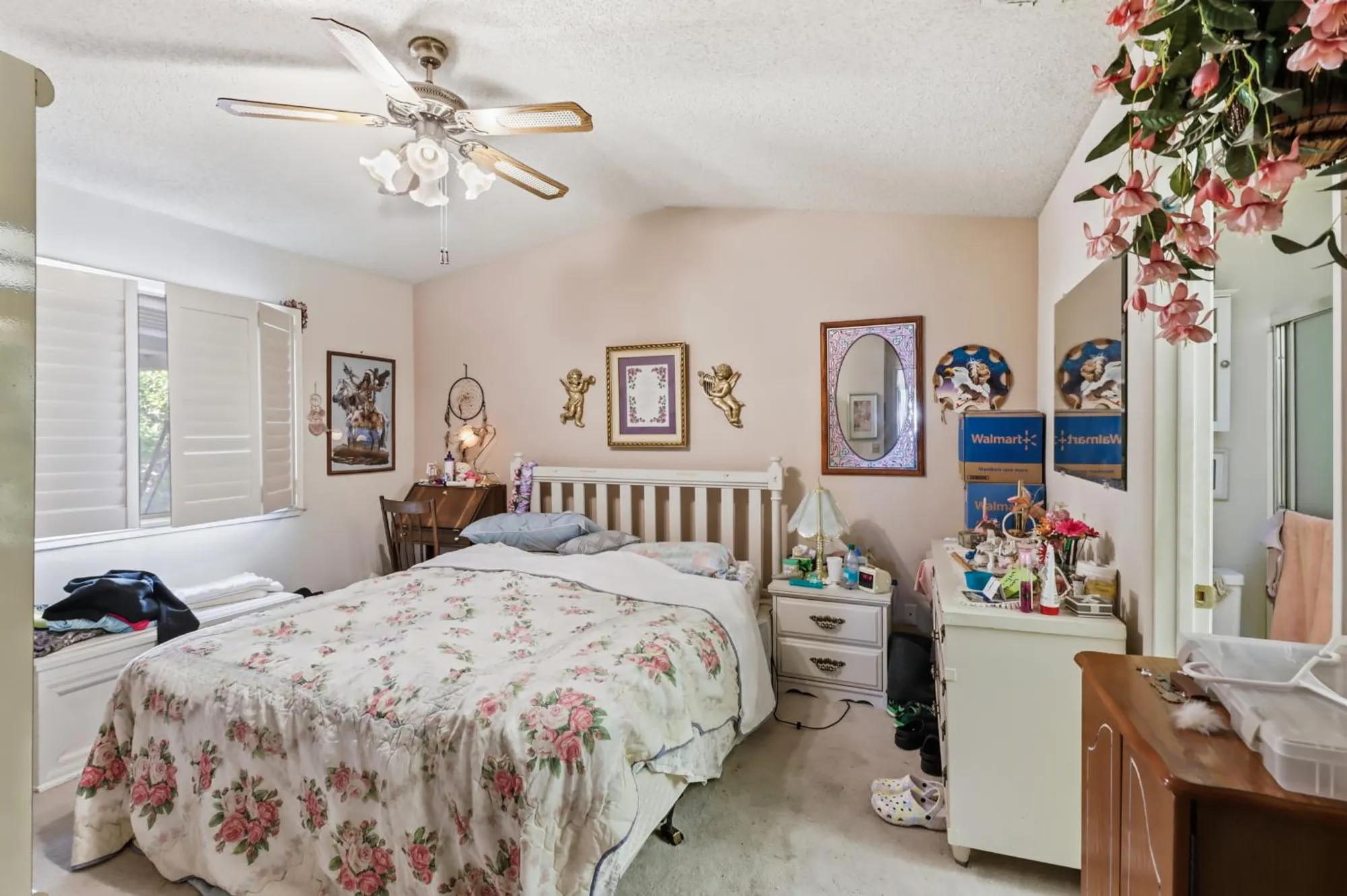 Property Slideshow image 18 of 52 | 7325 sunsilver ln, Sacramento, CA, 95828