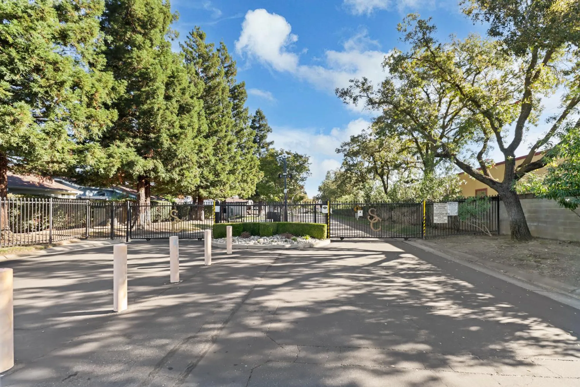 Property Slideshow image 43 of 52 | 7325 sunsilver ln, Sacramento, CA, 95828