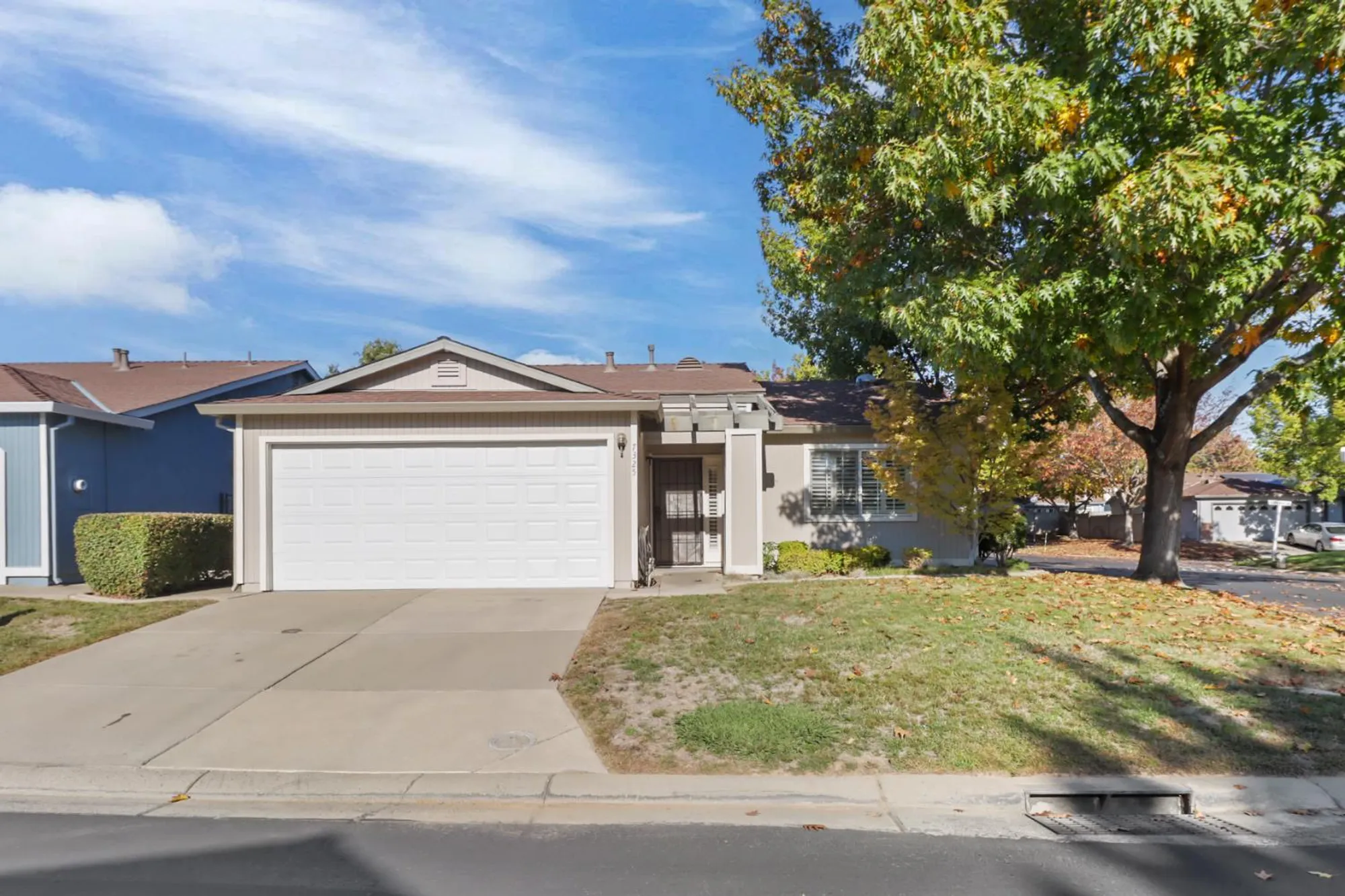 Property Slideshow image 35 of 52 | 7325 sunsilver ln, Sacramento, CA, 95828