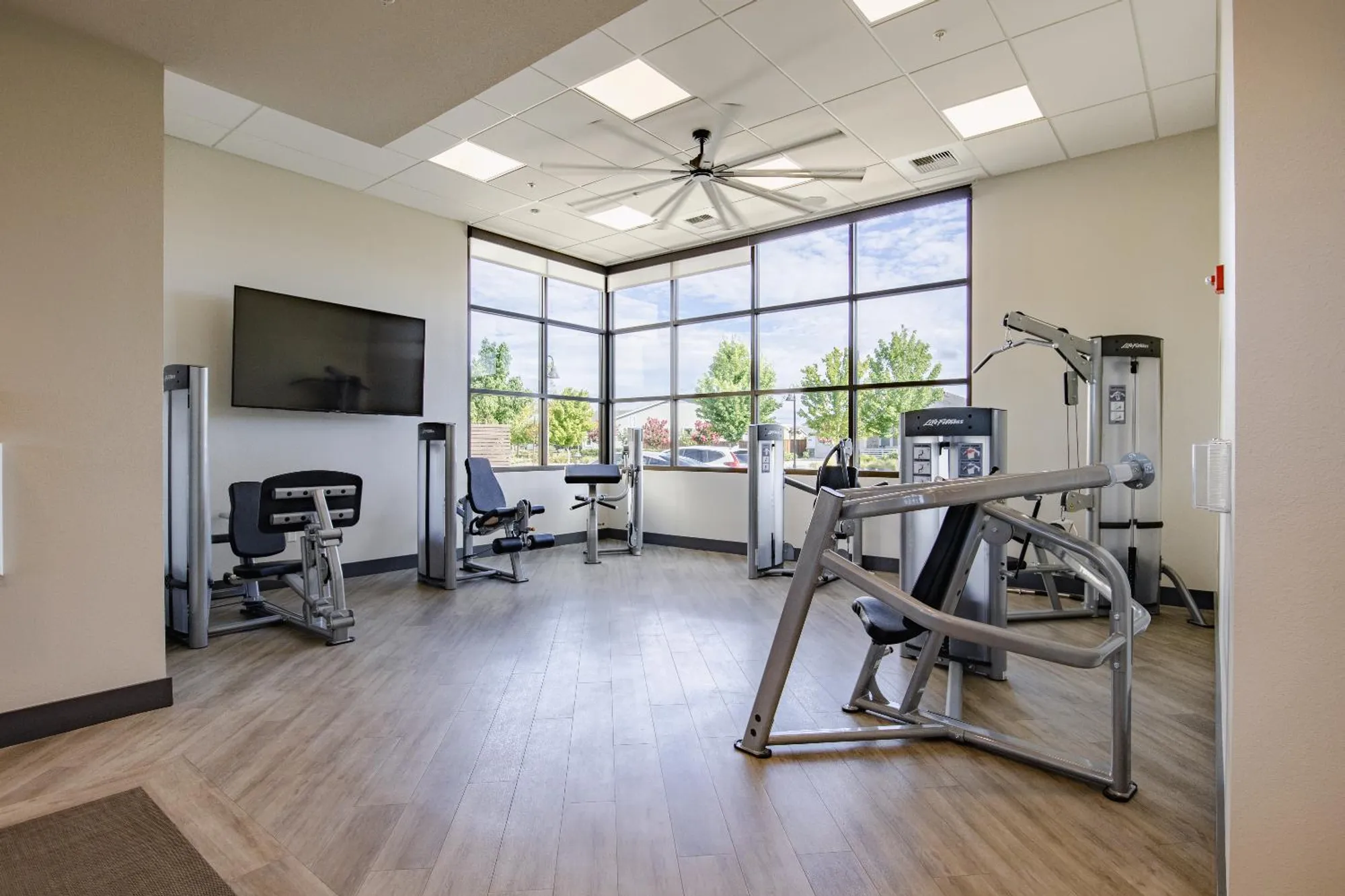 Property Slideshow image 60 of 62 | 484 pinehurst st, Manteca, CA, 95336