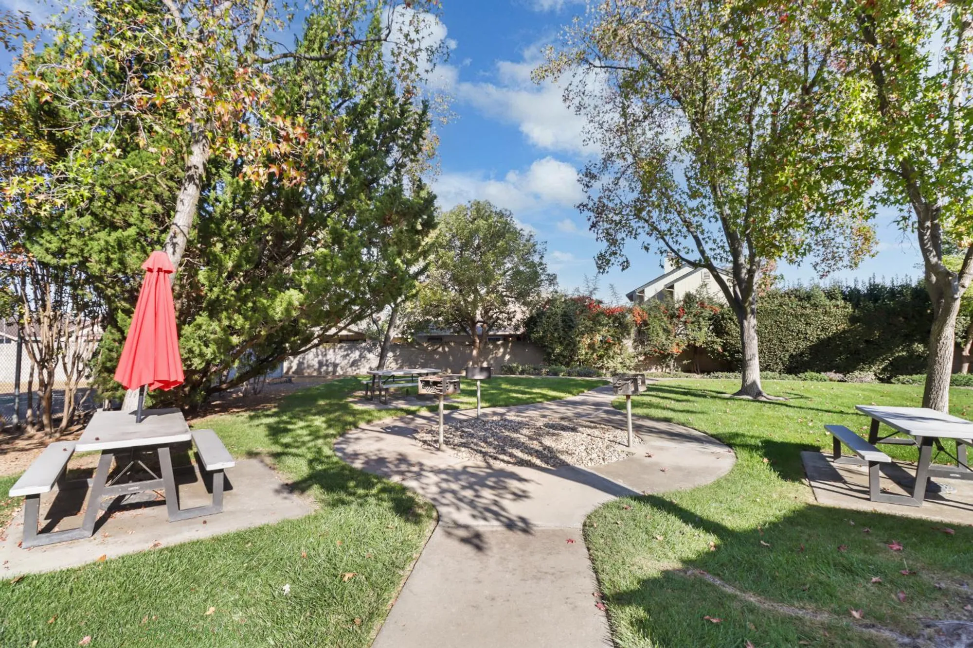 Property Slideshow image 42 of 52 | 7325 sunsilver ln, Sacramento, CA, 95828